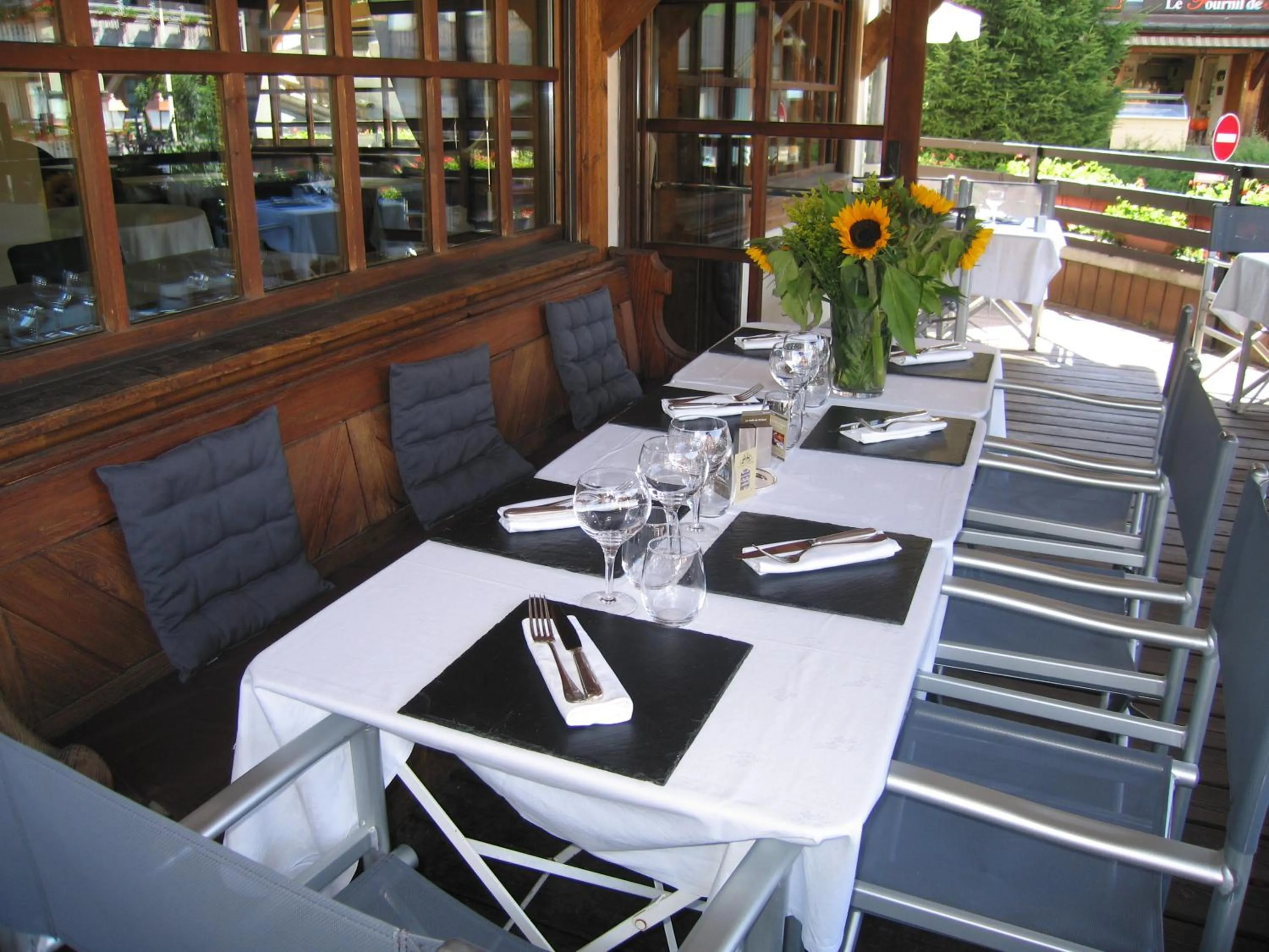 Balcony/Terrace in Hôtel Saint-Georges