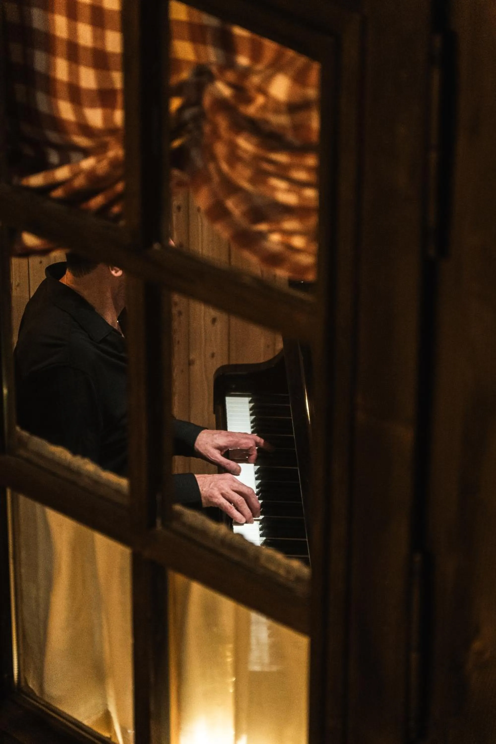 Lounge or bar in Hôtel Saint-Georges Relais & Châteaux