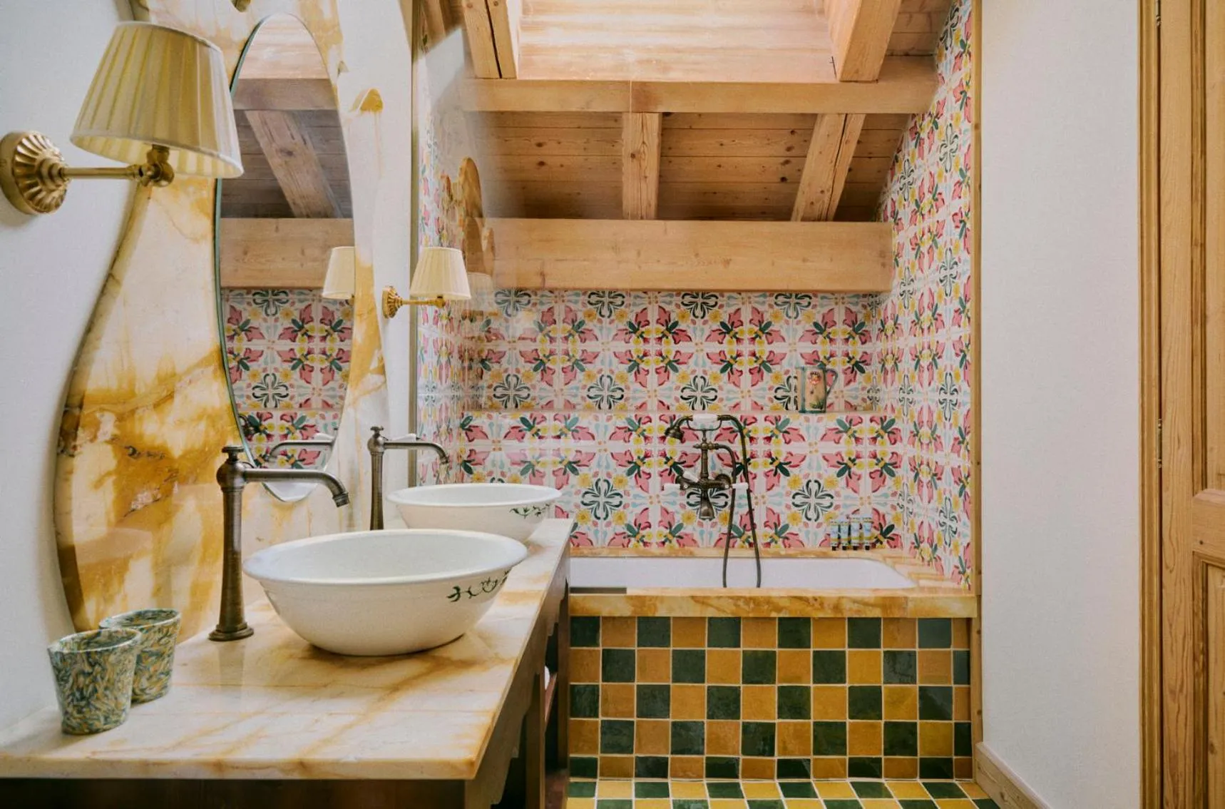 Bathroom in Hôtel Saint-Georges
