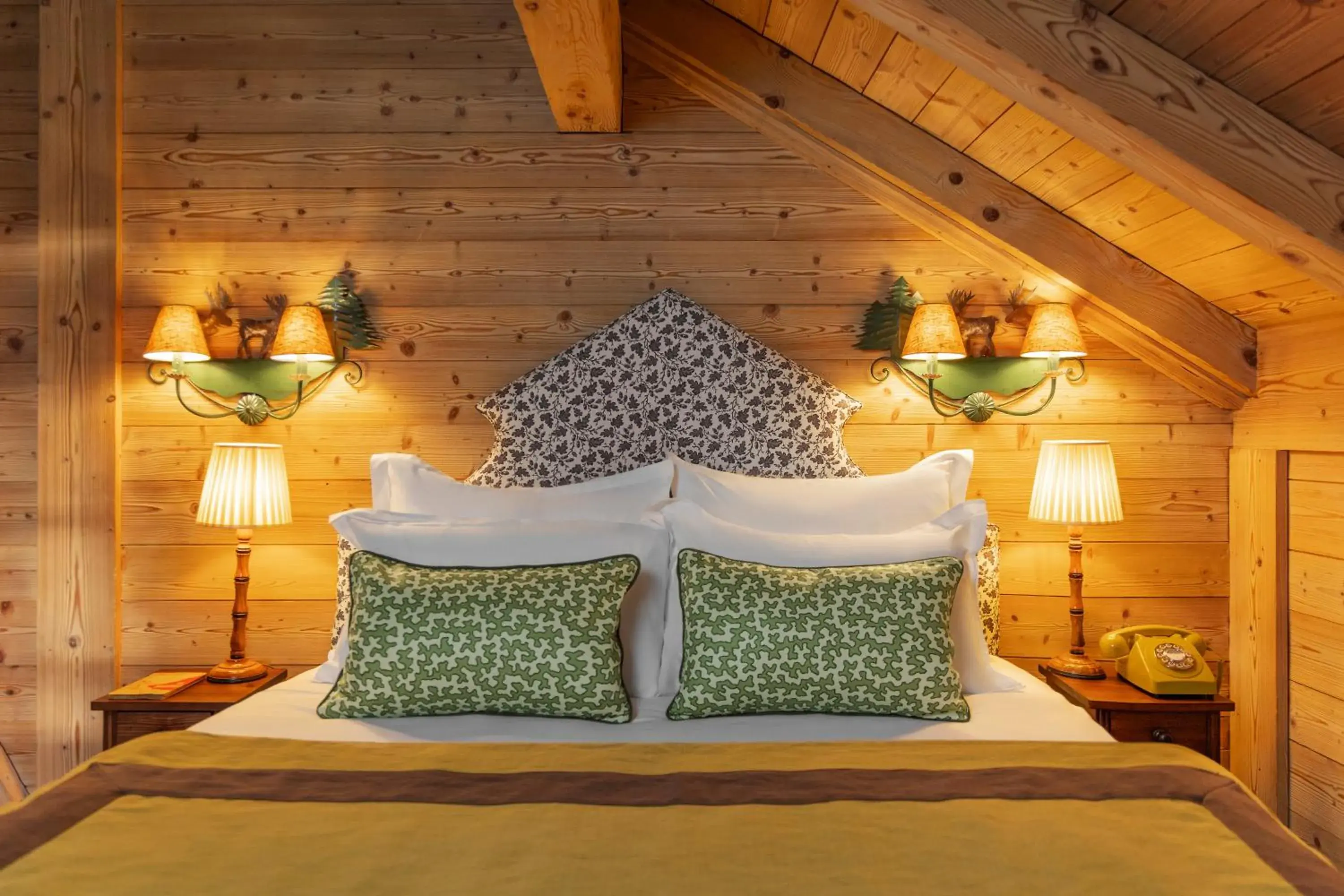 Deluxe Mezzanine Room in Hôtel Saint-Georges Relais & Châteaux Deluxe Mezzanine Room in Hôtel Saint-Georges Relais & Châteaux