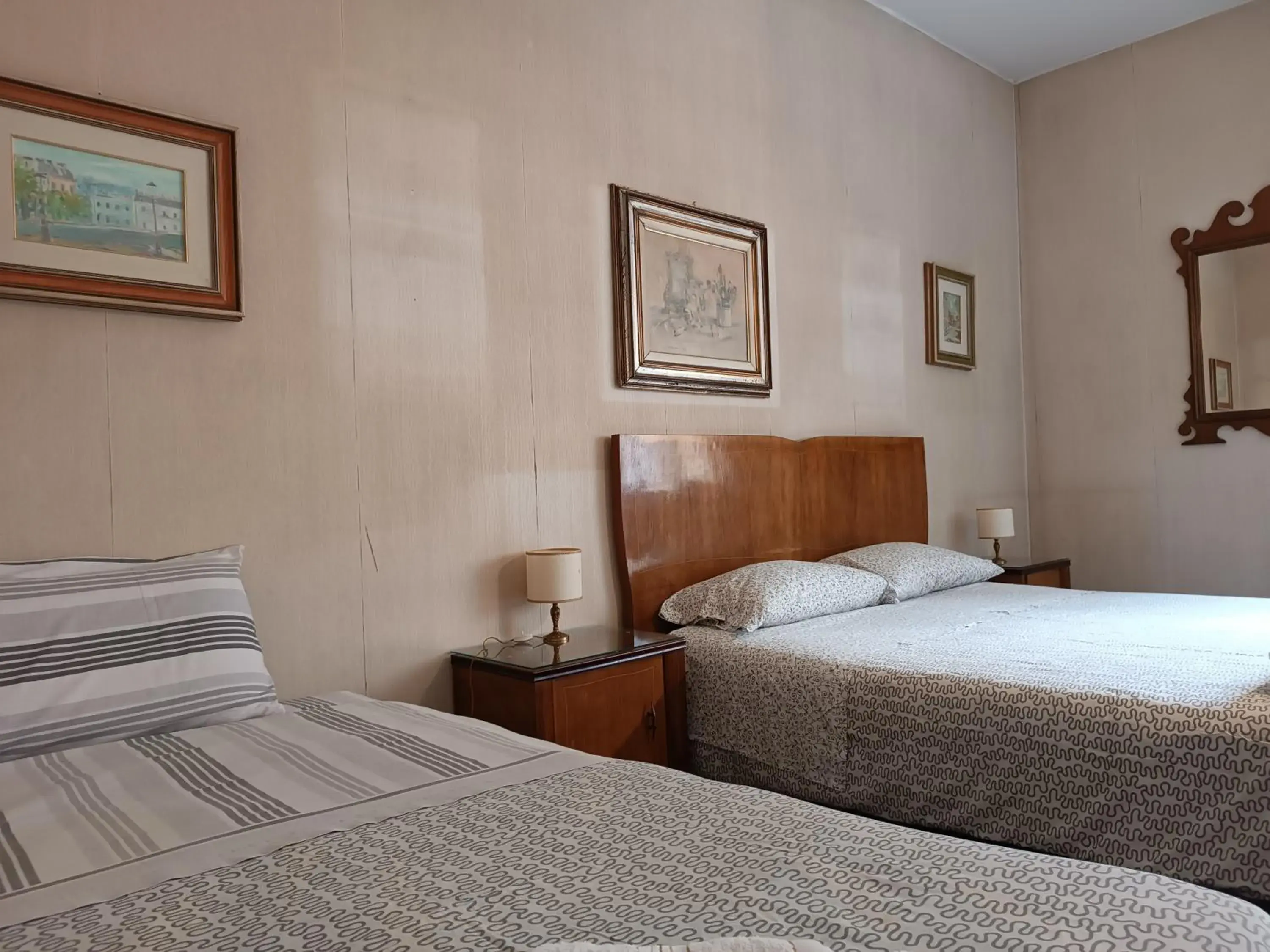 Standard Triple Room in Affittacamere Pratello 97 Standard Triple Room in Affittacamere Pratello 97