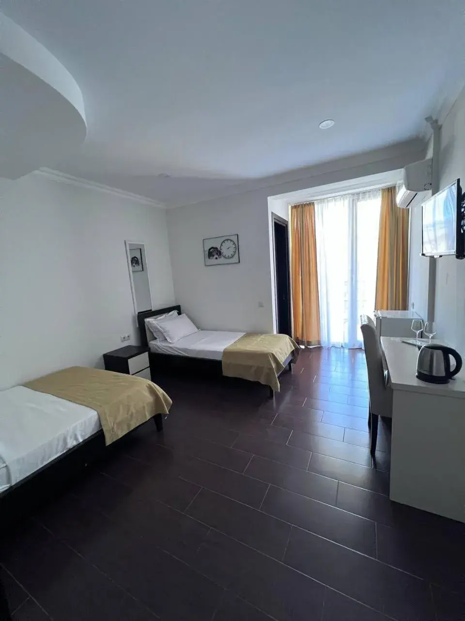 Double or Twin Room with Balcony in GNS Hotel Double or Twin Room with Balcony in GNS Hotel