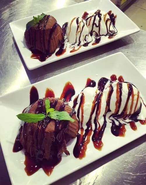 Restaurant/places to eat in GNS Hotel