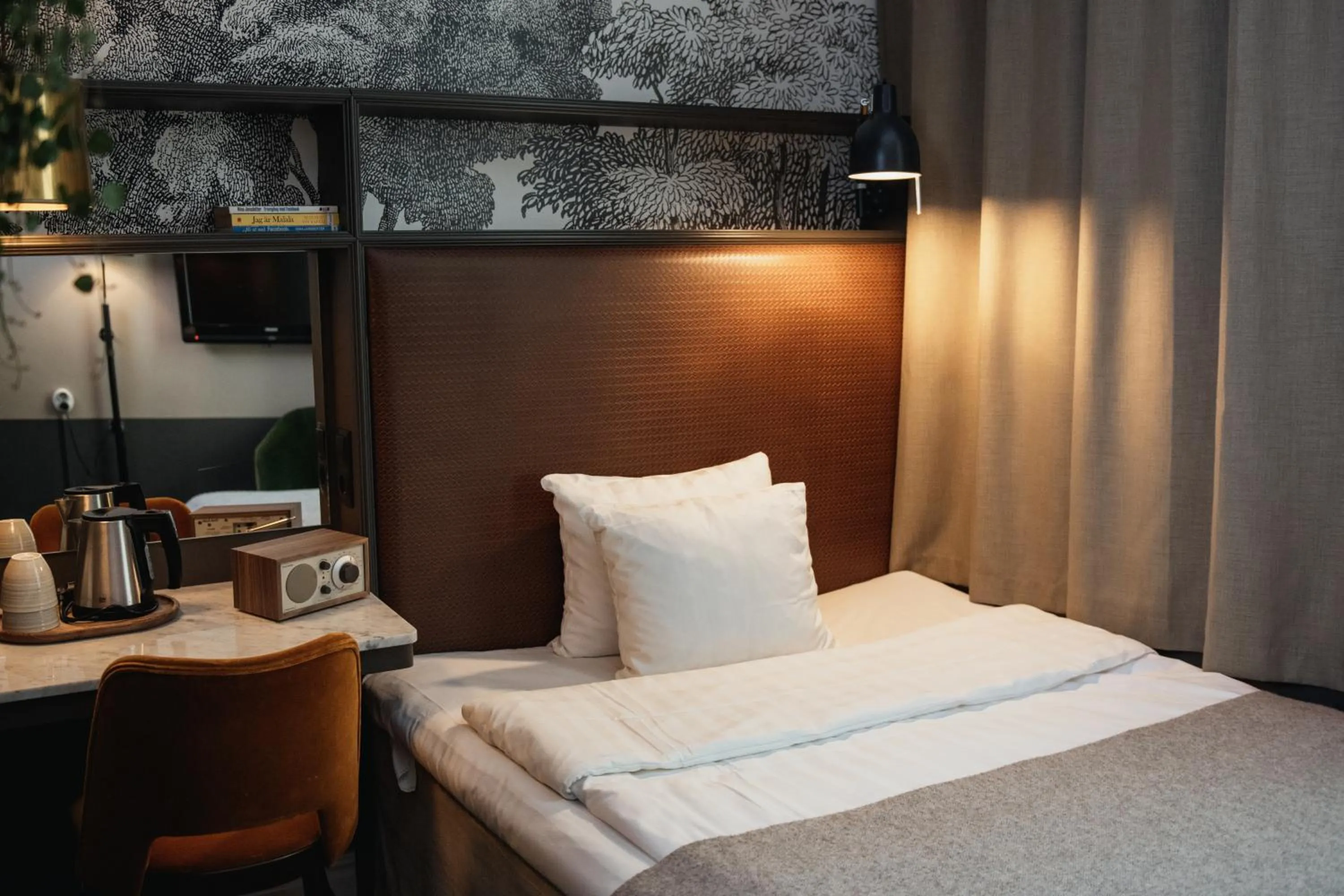 Bed in Home Hotel Temperance