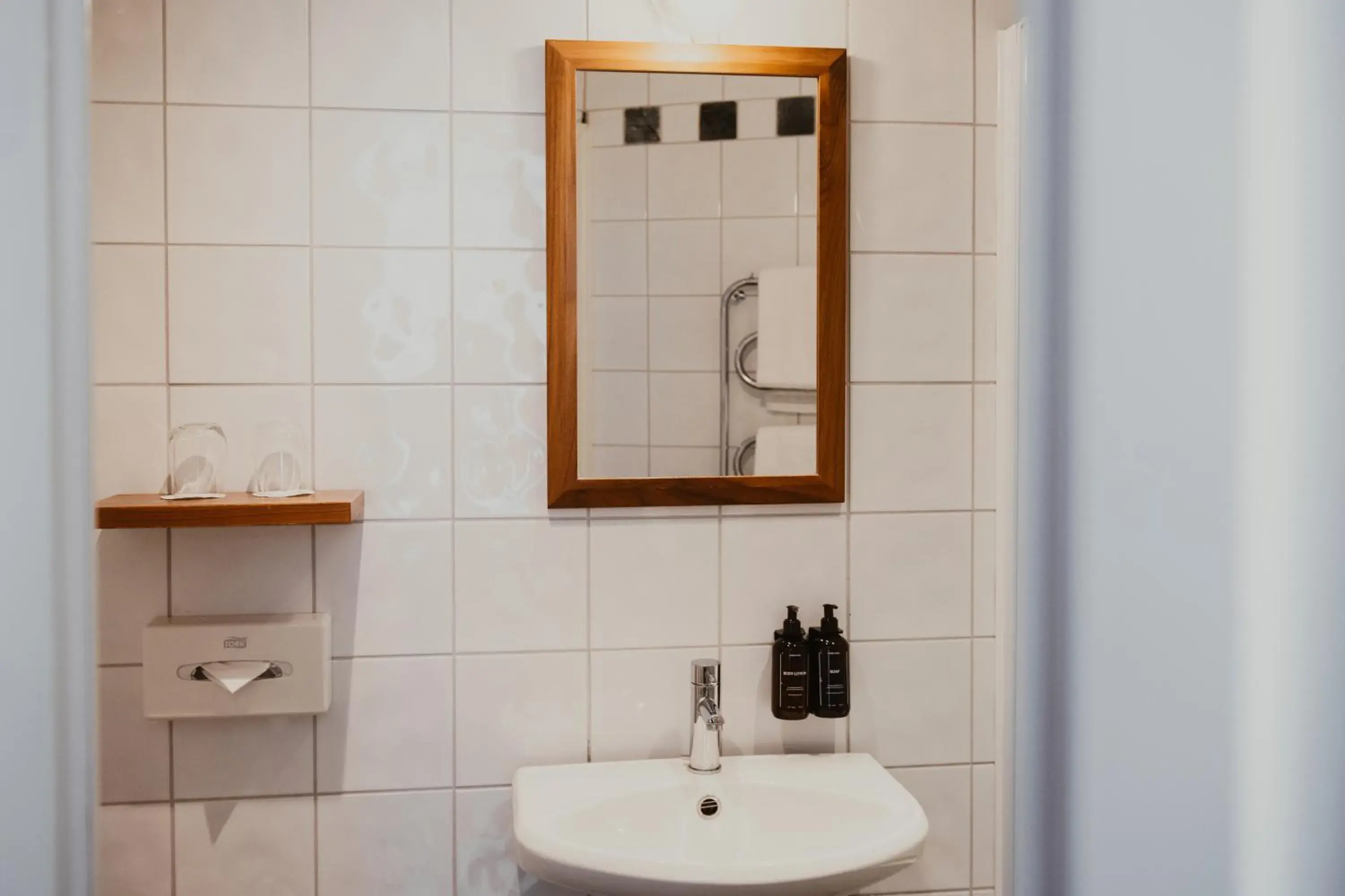 Bathroom in Home Hotel Temperance Bathroom in Home Hotel Temperance