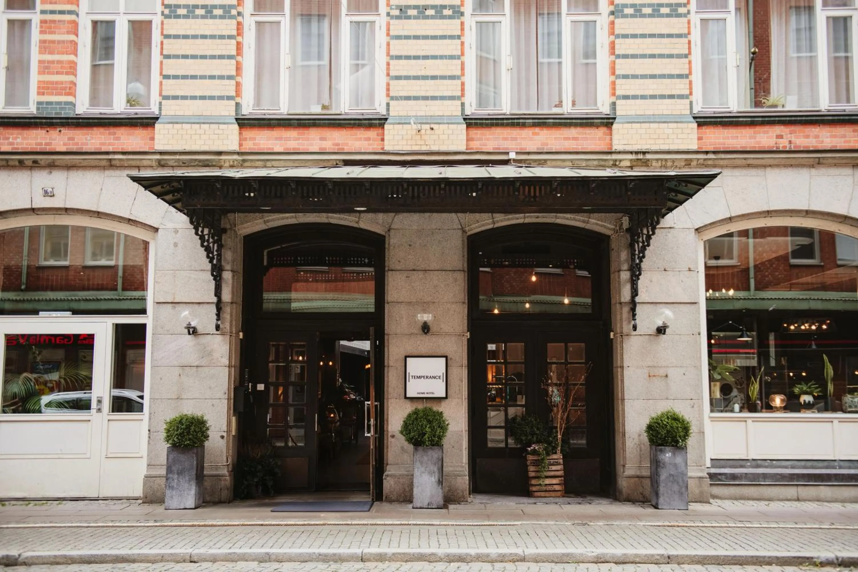 Facade/entrance in Home Hotel Temperance