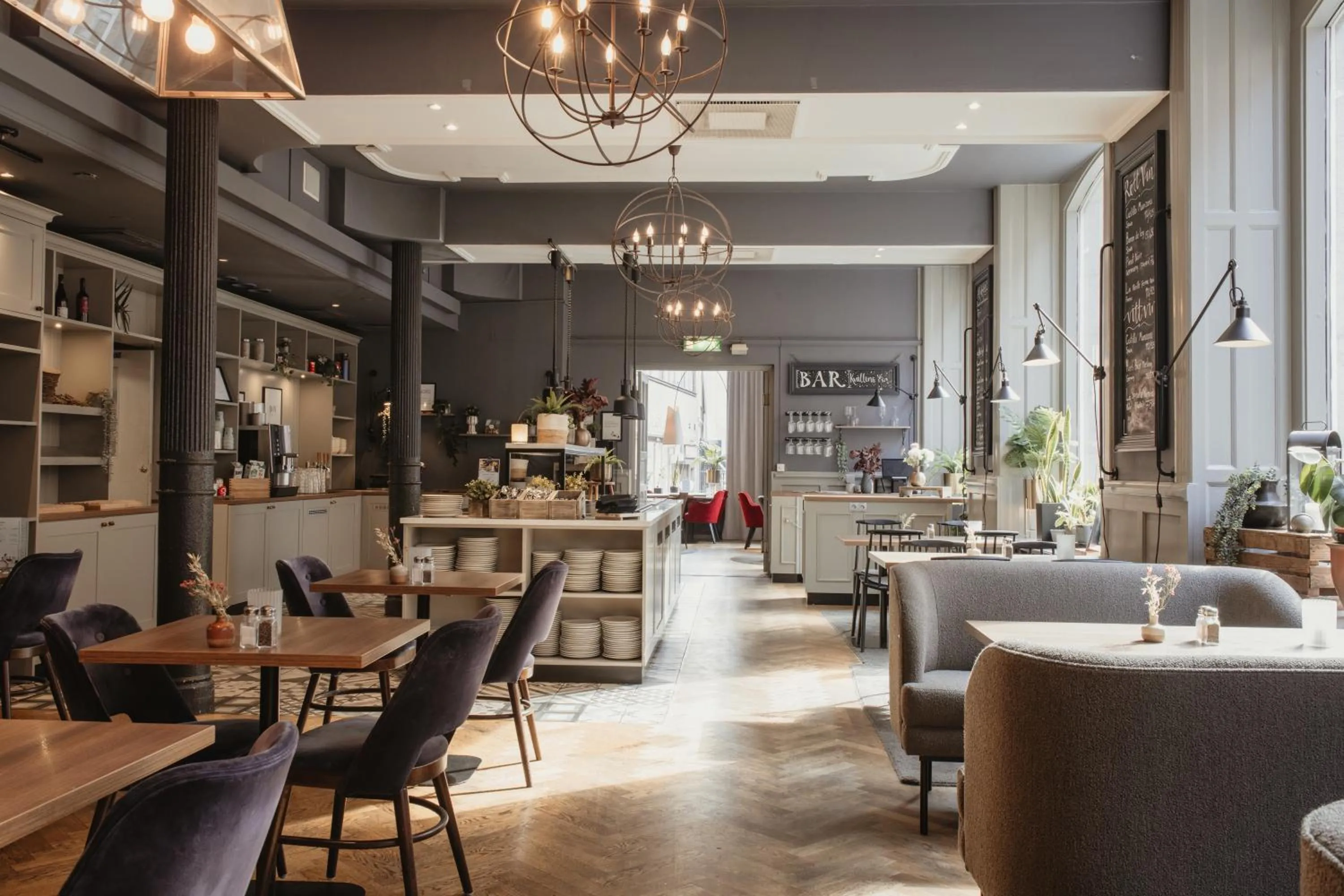 Restaurant/places to eat in Home Hotel Temperance