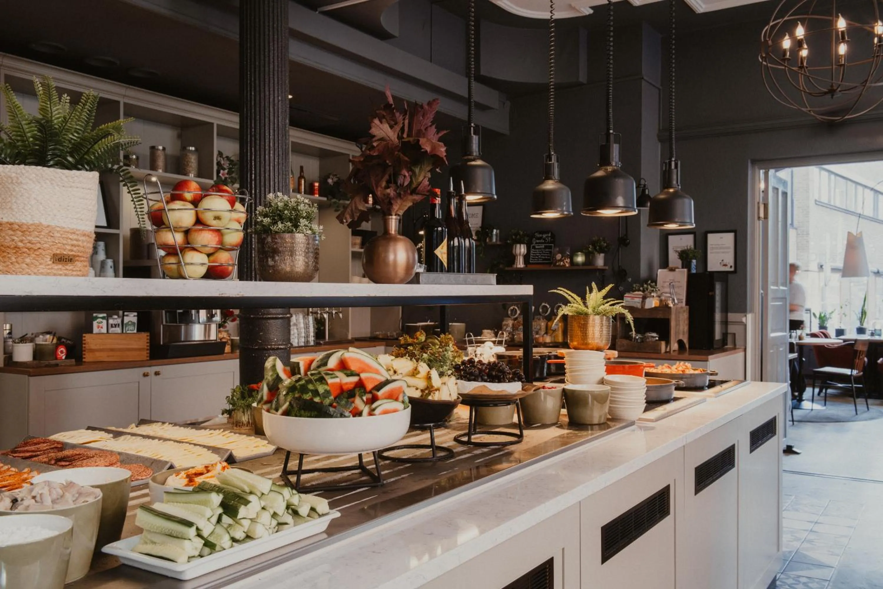 Buffet breakfast in Home Hotel Temperance