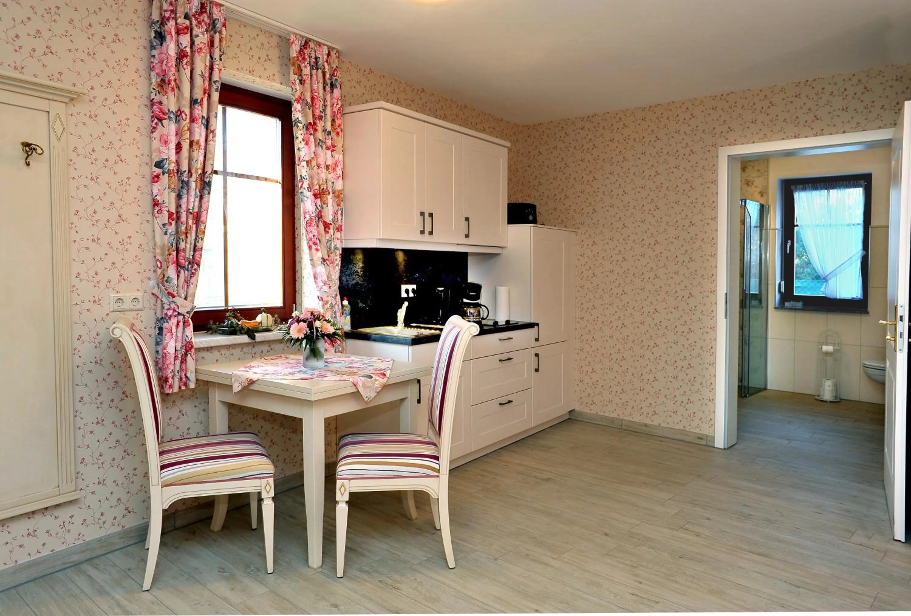 Kitchen or kitchenette in Villa Rosamunde