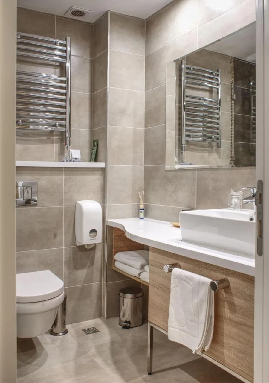 Bathroom in IG Hotel