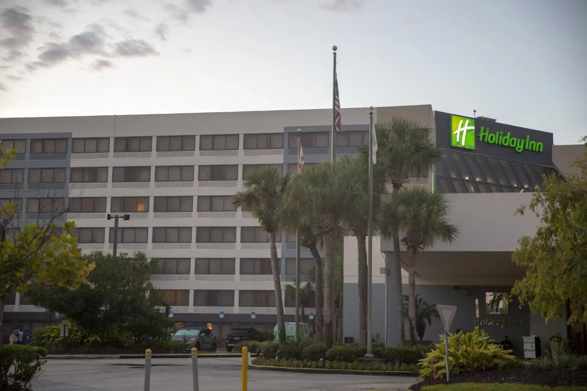 Property building in Holiday Inn Orlando International Airport by IHG Property building in Holiday Inn Orlando International Airport by IHG