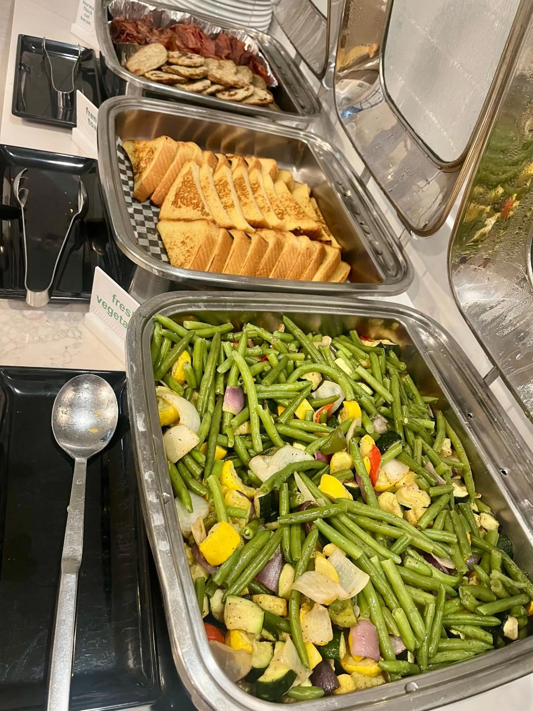 Buffet breakfast in Holiday Inn Orlando International Airport by IHG