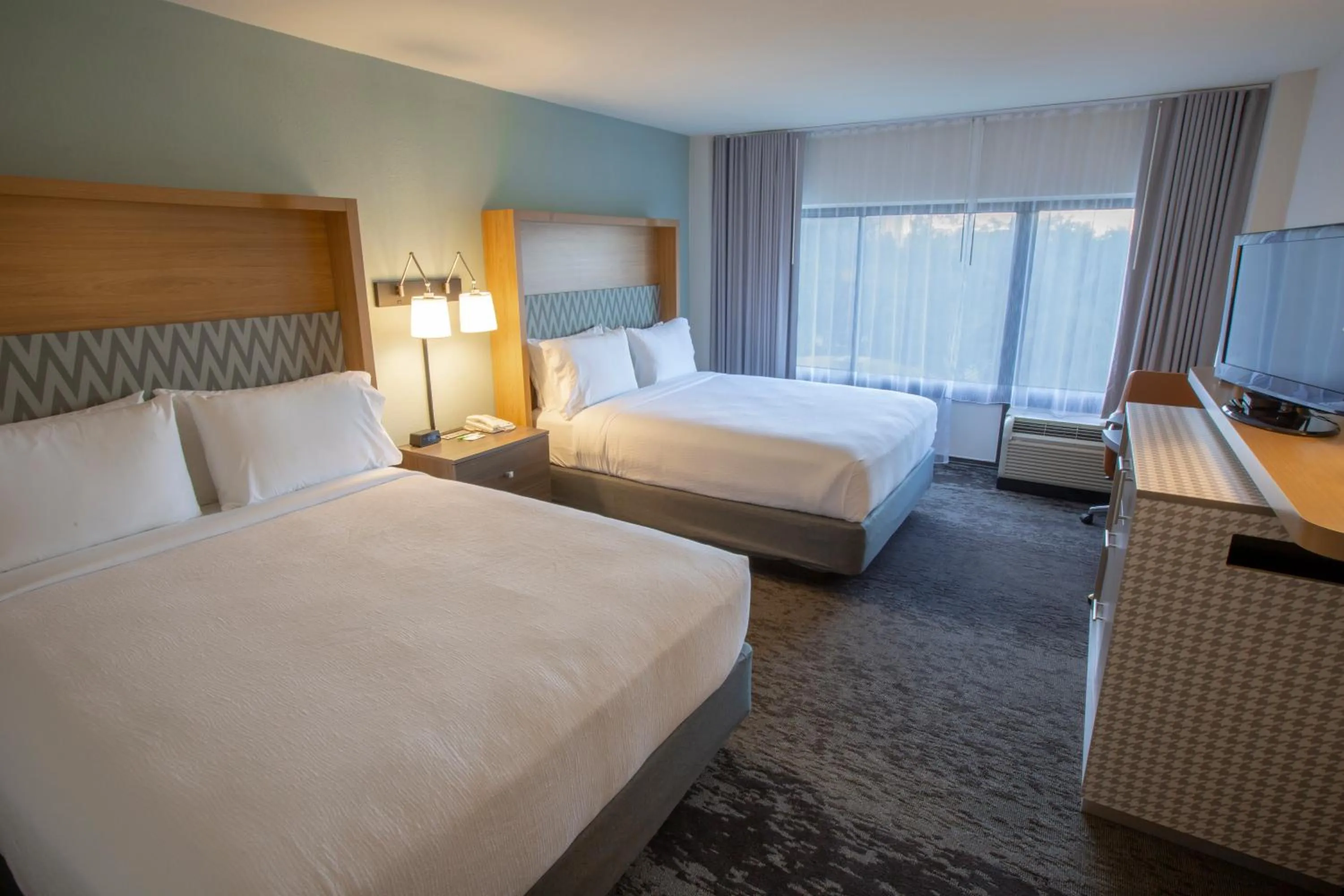 Photo of the whole room, Bed in Holiday Inn Orlando International Airport by IHG
