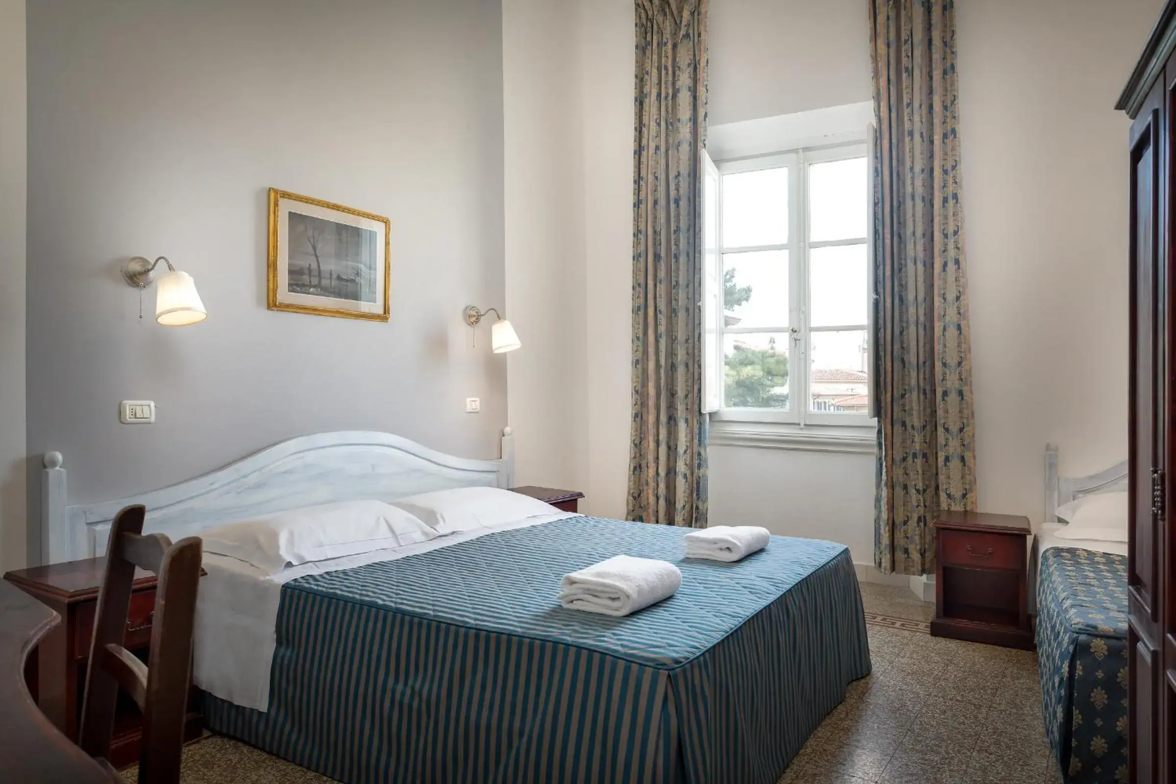 Photo of the whole room, Bed in CASA MICOL - Centro Ƒirenze Photo of the whole room, Bed in CASA MICOL - Centro Ƒirenze