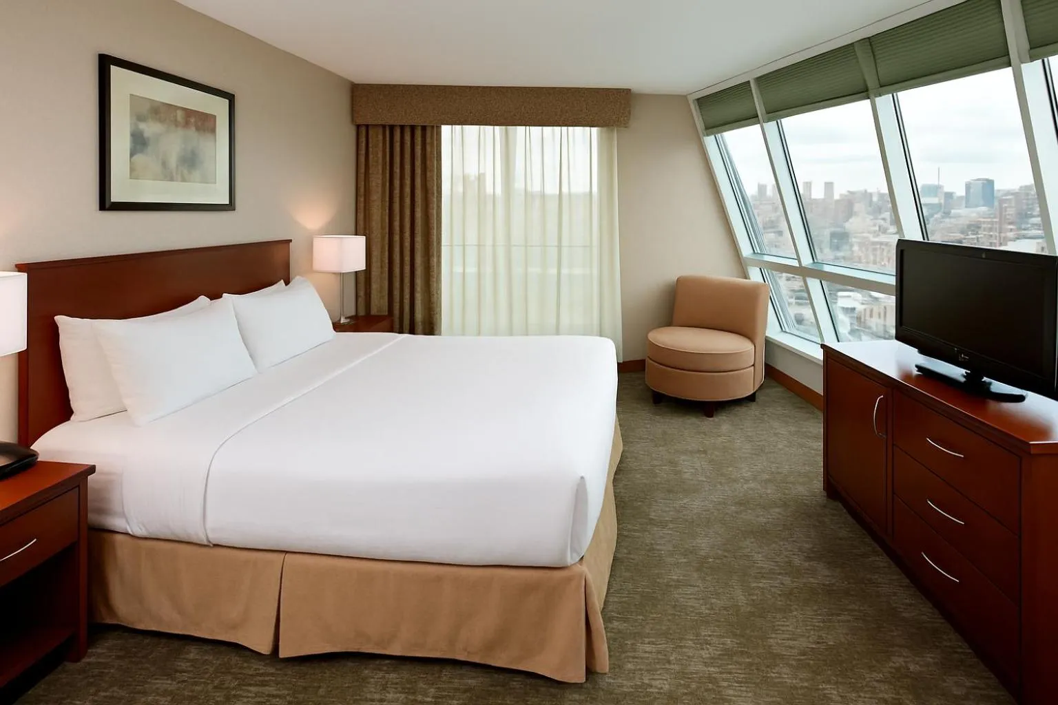 Photo of the whole room, Bed in LIC Manhattan View Hotel