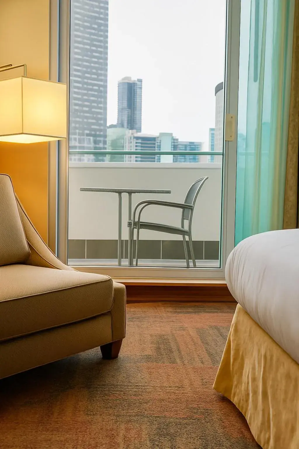 Balcony/Terrace, Bed in LIC Manhattan View Hotel Balcony/Terrace, Bed in LIC Manhattan View Hotel