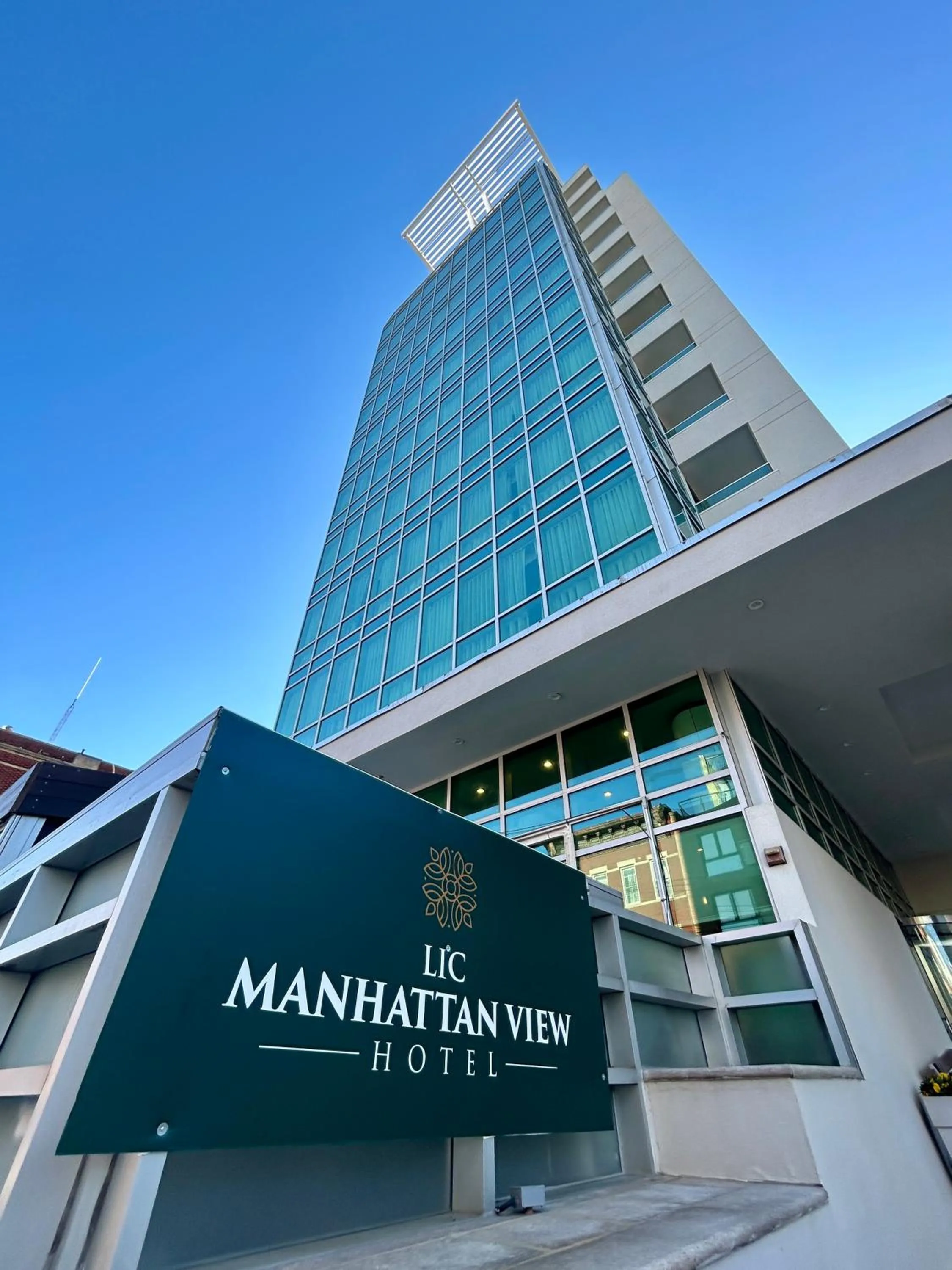 Property building in LIC Manhattan View Hotel