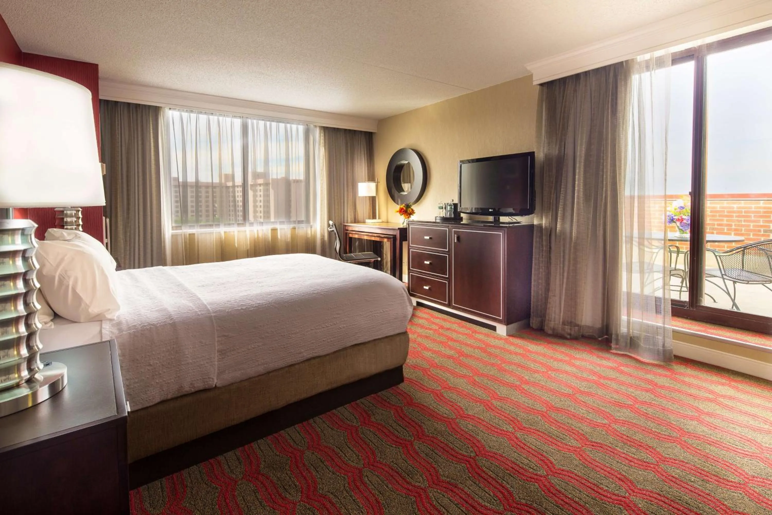 Bed in DoubleTree by Hilton New York-LaGuardia