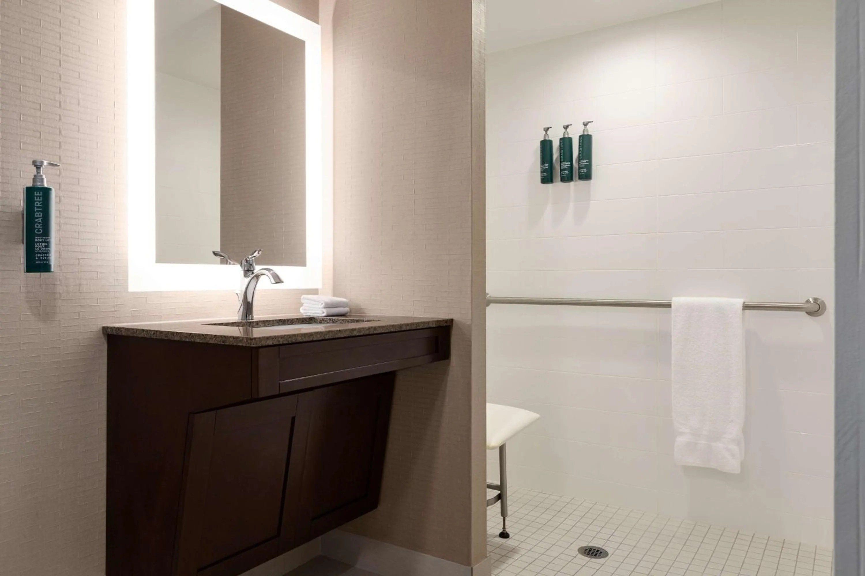 Bathroom in DoubleTree by Hilton New York-LaGuardia