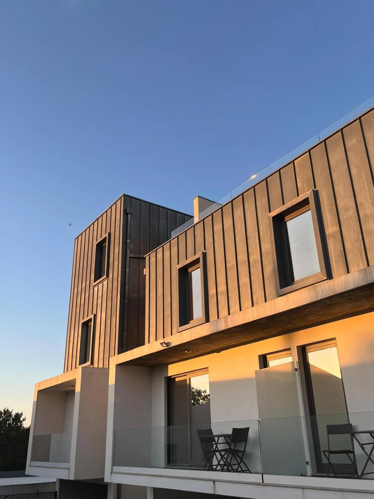 Property building in Casa das Origens