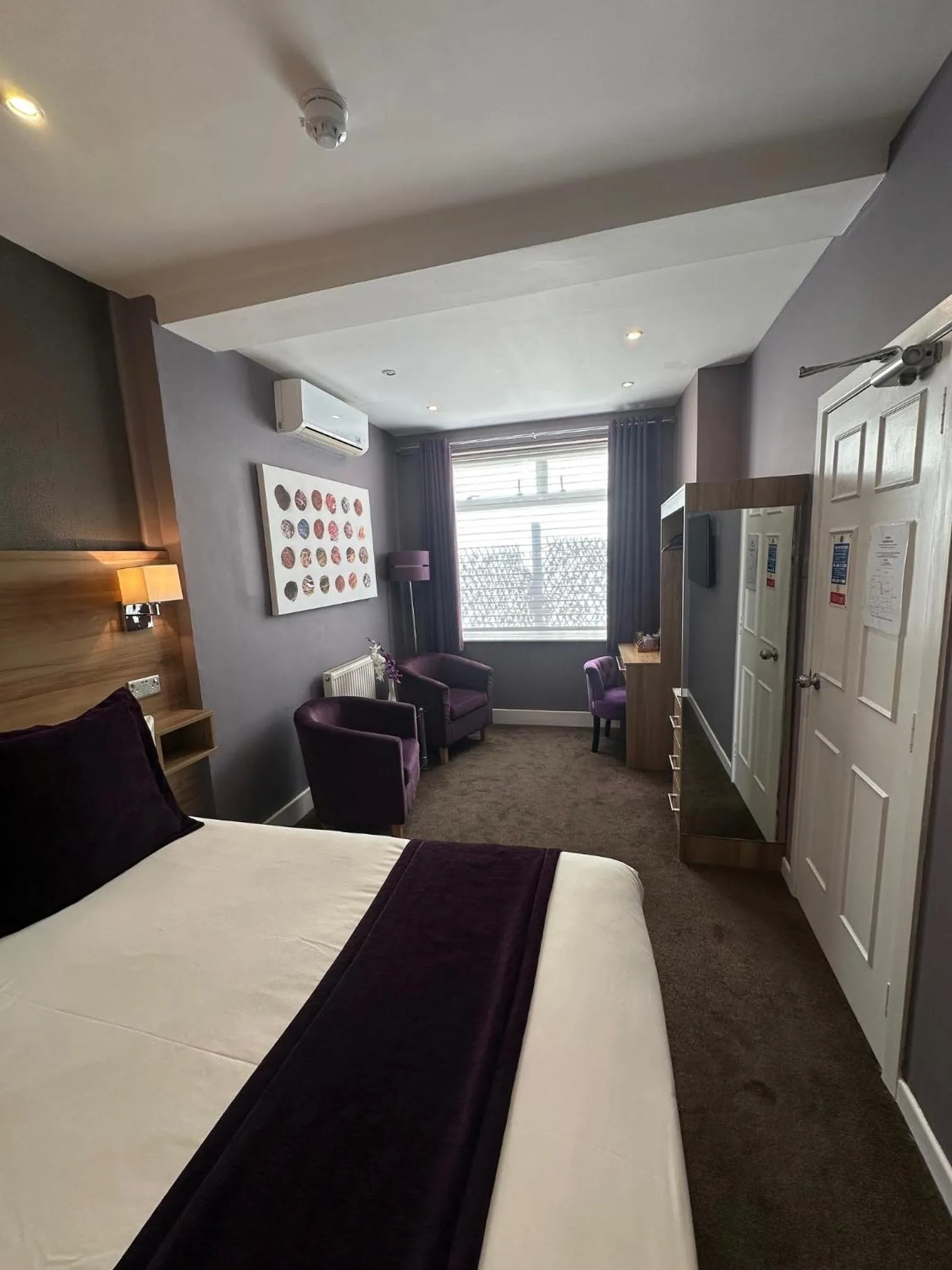 Bedroom, Bed in The Chocolate Box Guest House