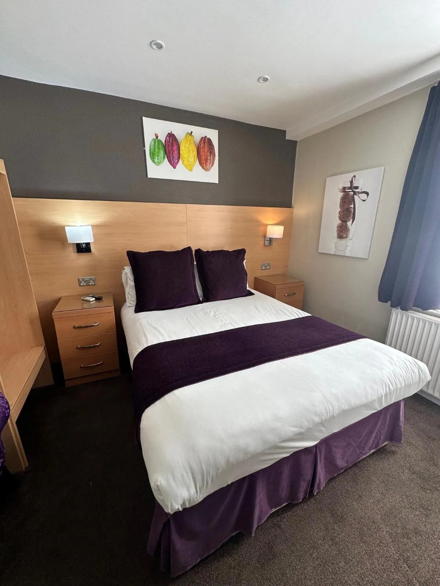 Bedroom, Bed in The Chocolate Box Guest House