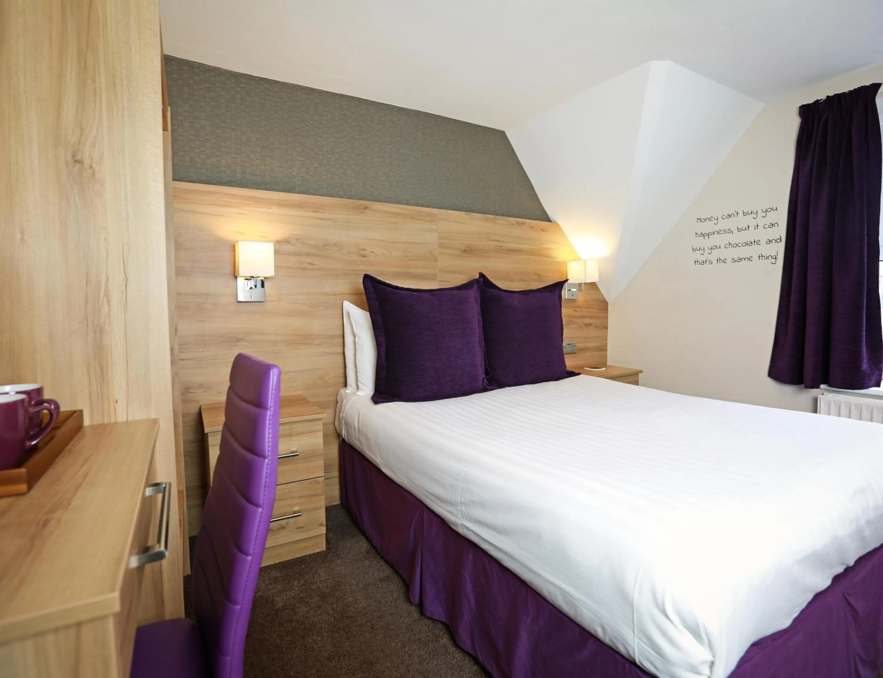 Bedroom, Bed in The Chocolate Box Guest House