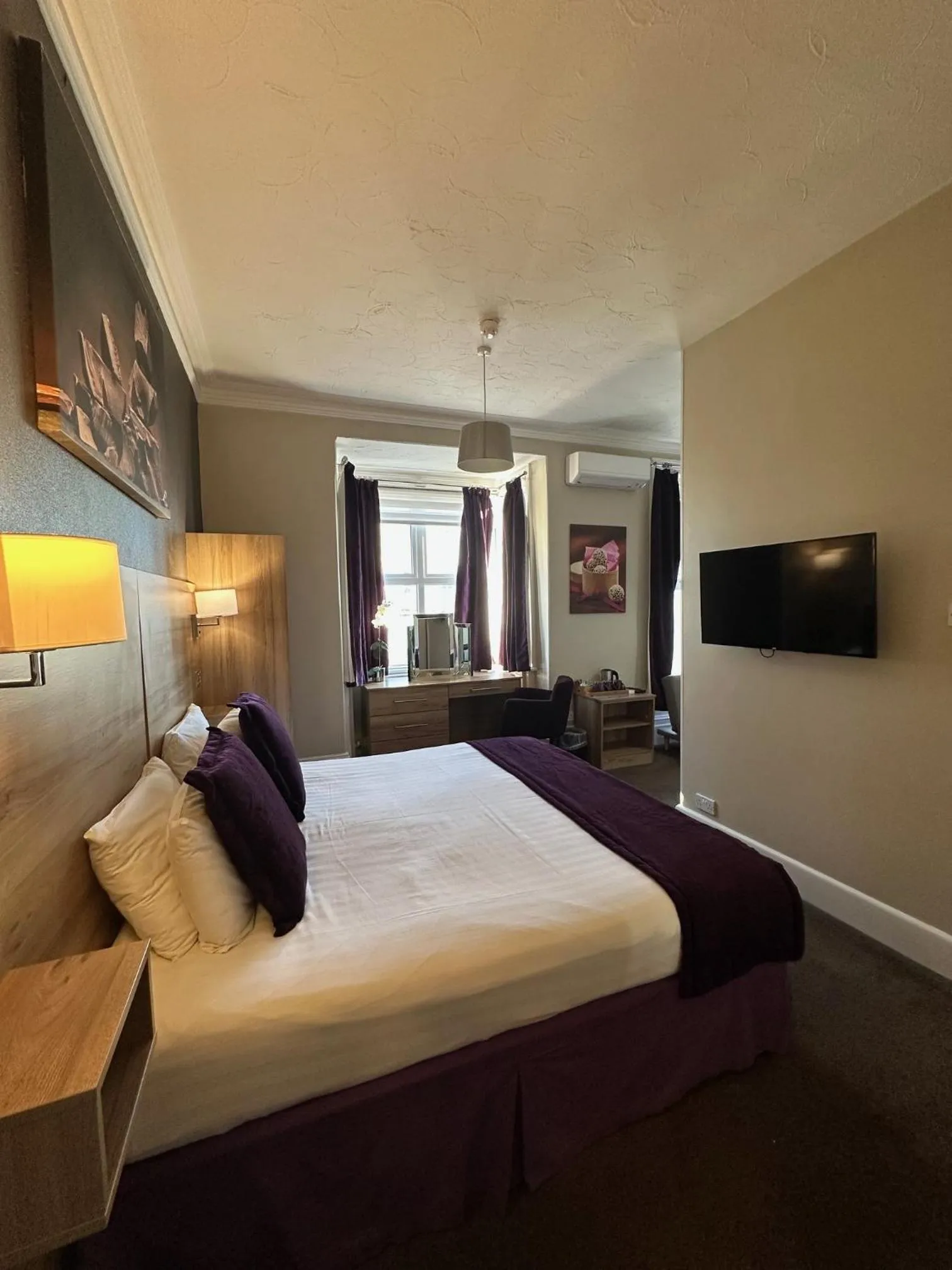 Bedroom, Bed in The Chocolate Box Guest House