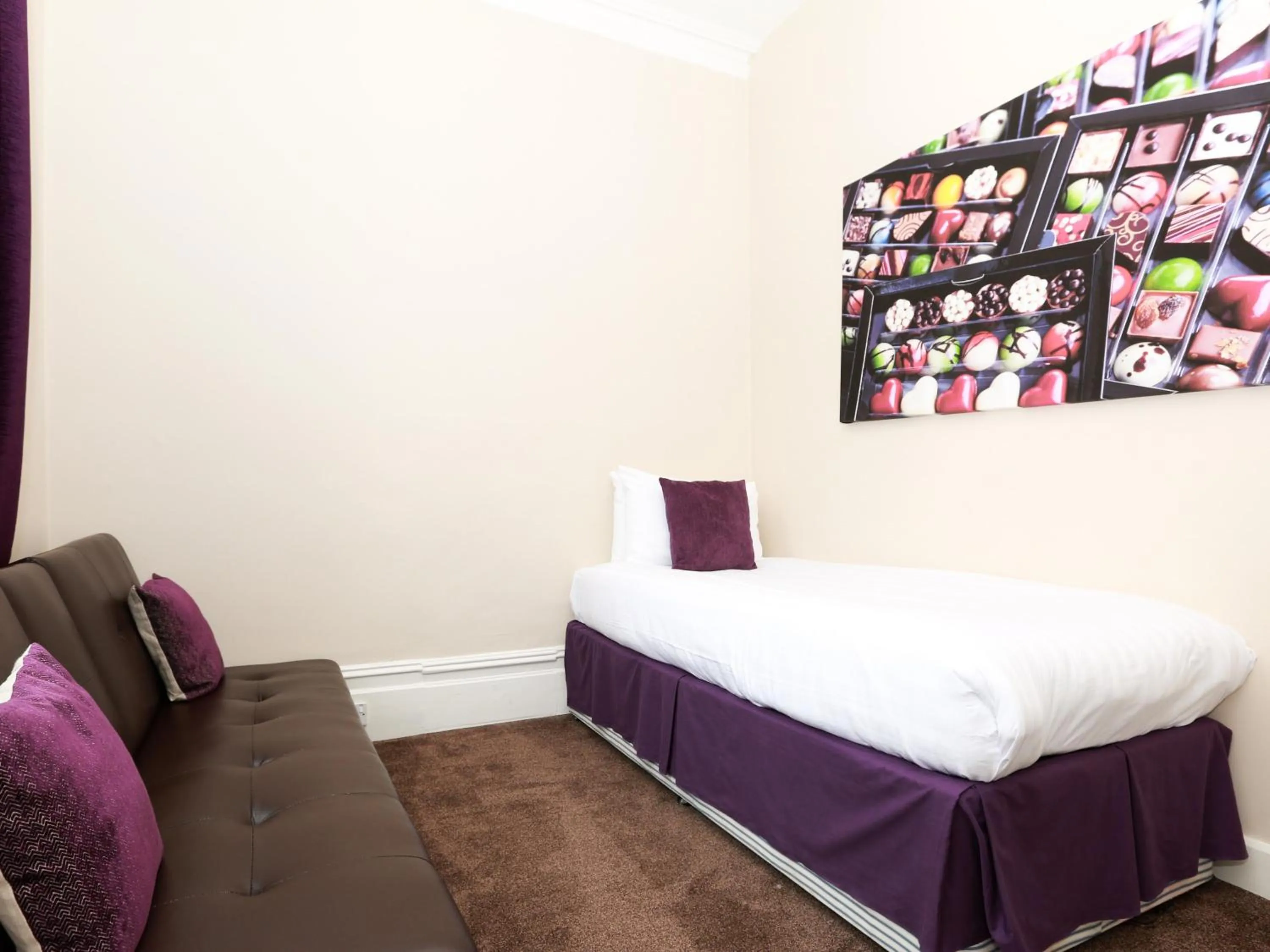 Bedroom, Bed in The Chocolate Box Guest House