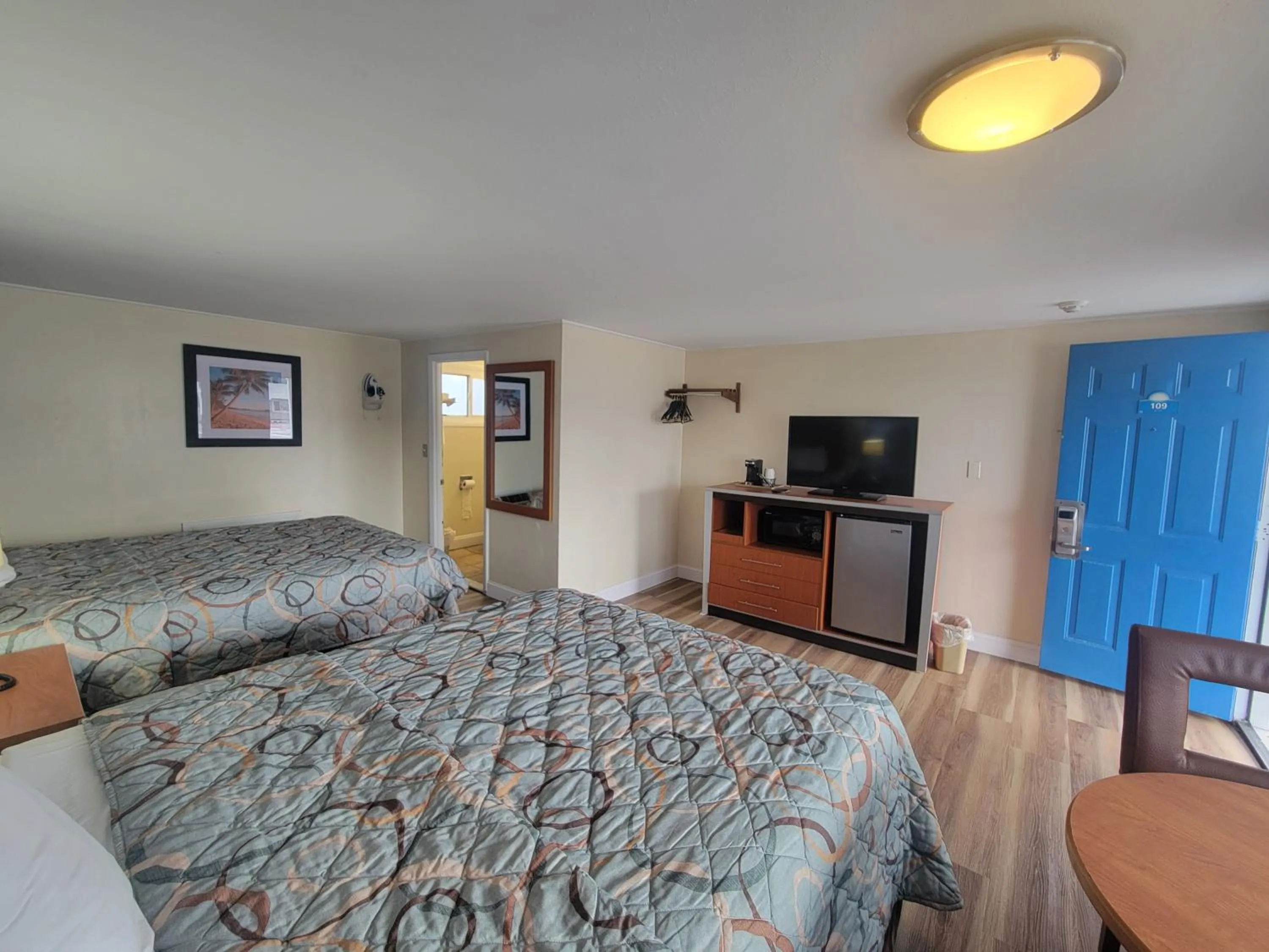 Bed in Days Inn by Wyndham - Cape Cod