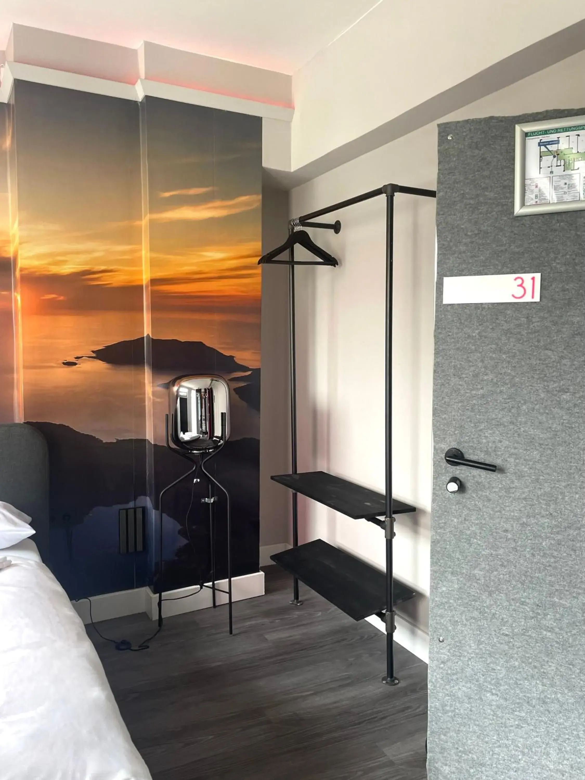 Double Room with Shared Bathroom in CitySurfer44 Double Room with Shared Bathroom in CitySurfer44