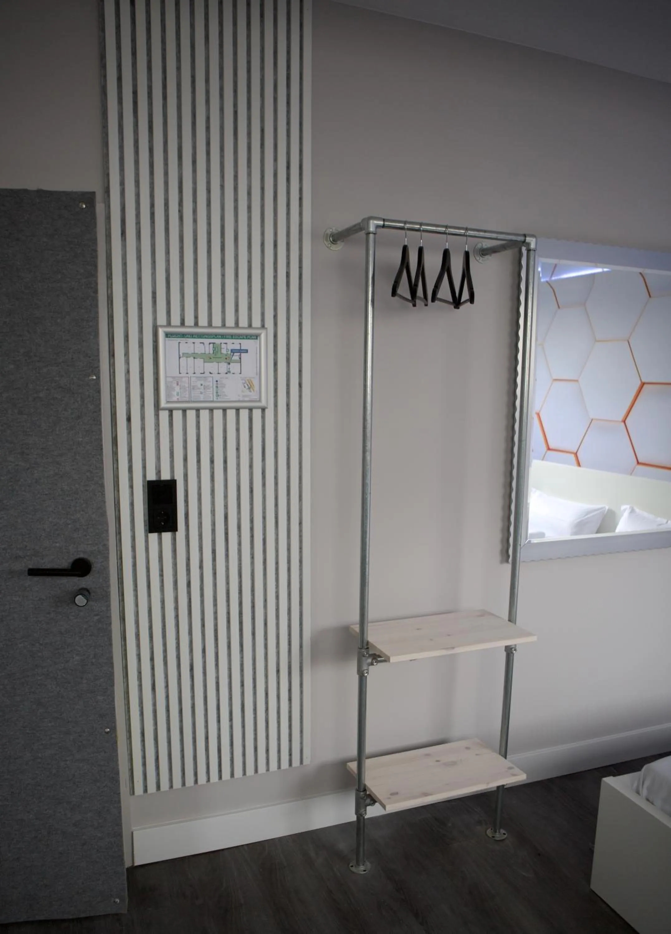 wardrobe in CitySurfer44