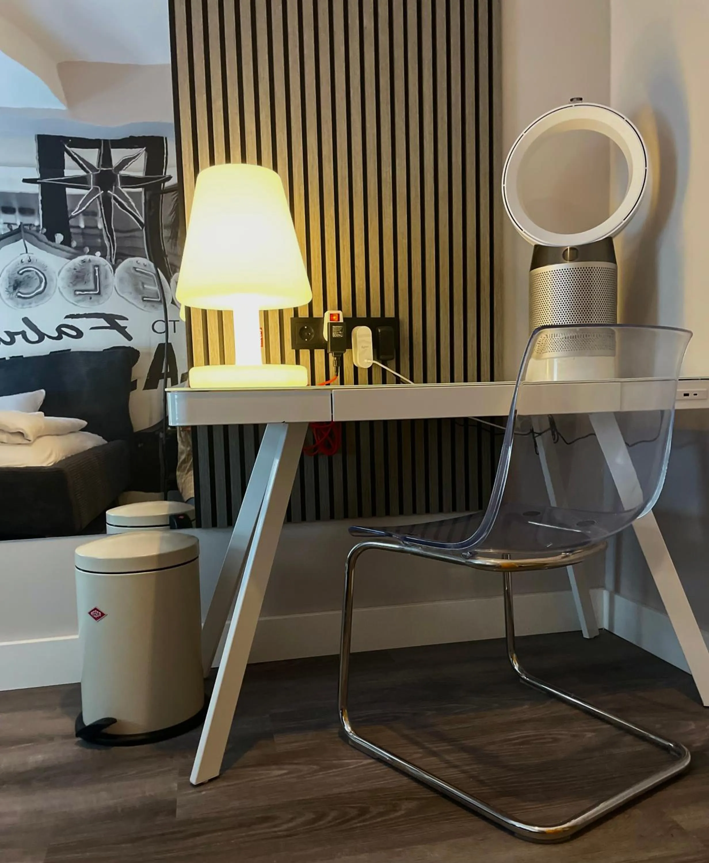 Seating area in CitySurfer44