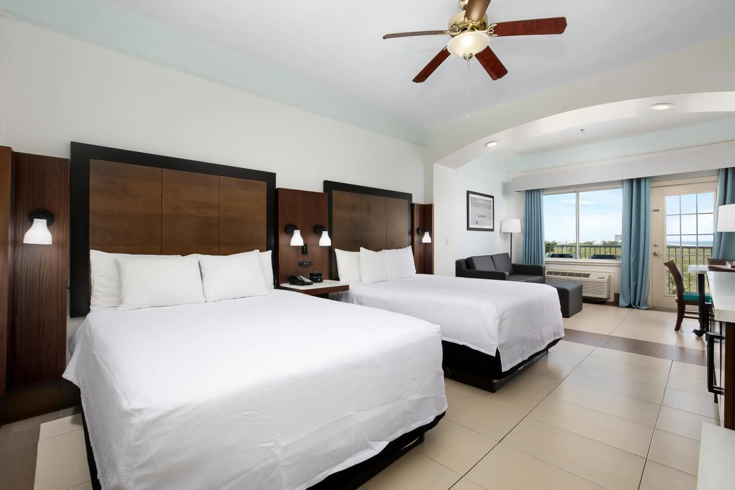 Bedroom, Bed in Sand Rose Beach Resort