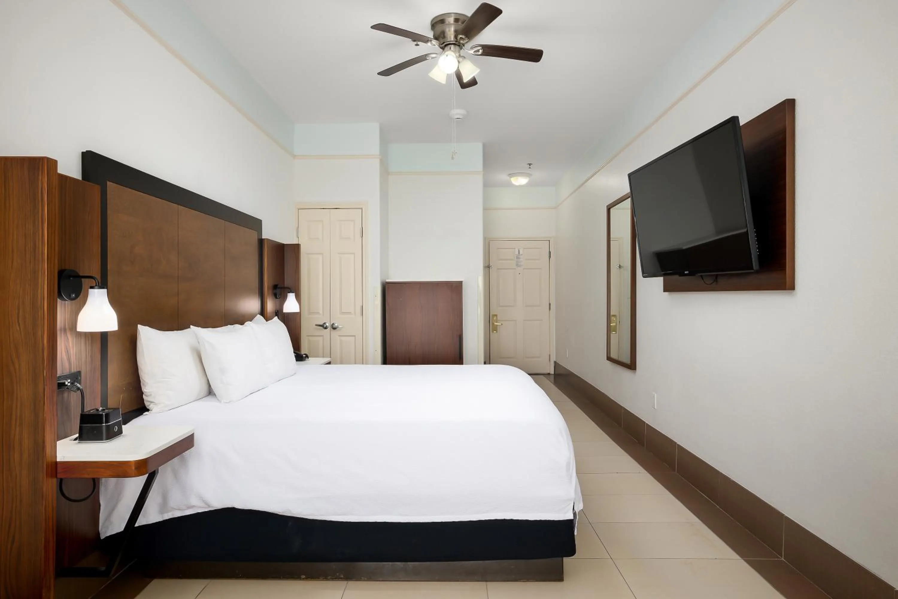 Bedroom, Bed in Sand Rose Beach Resort