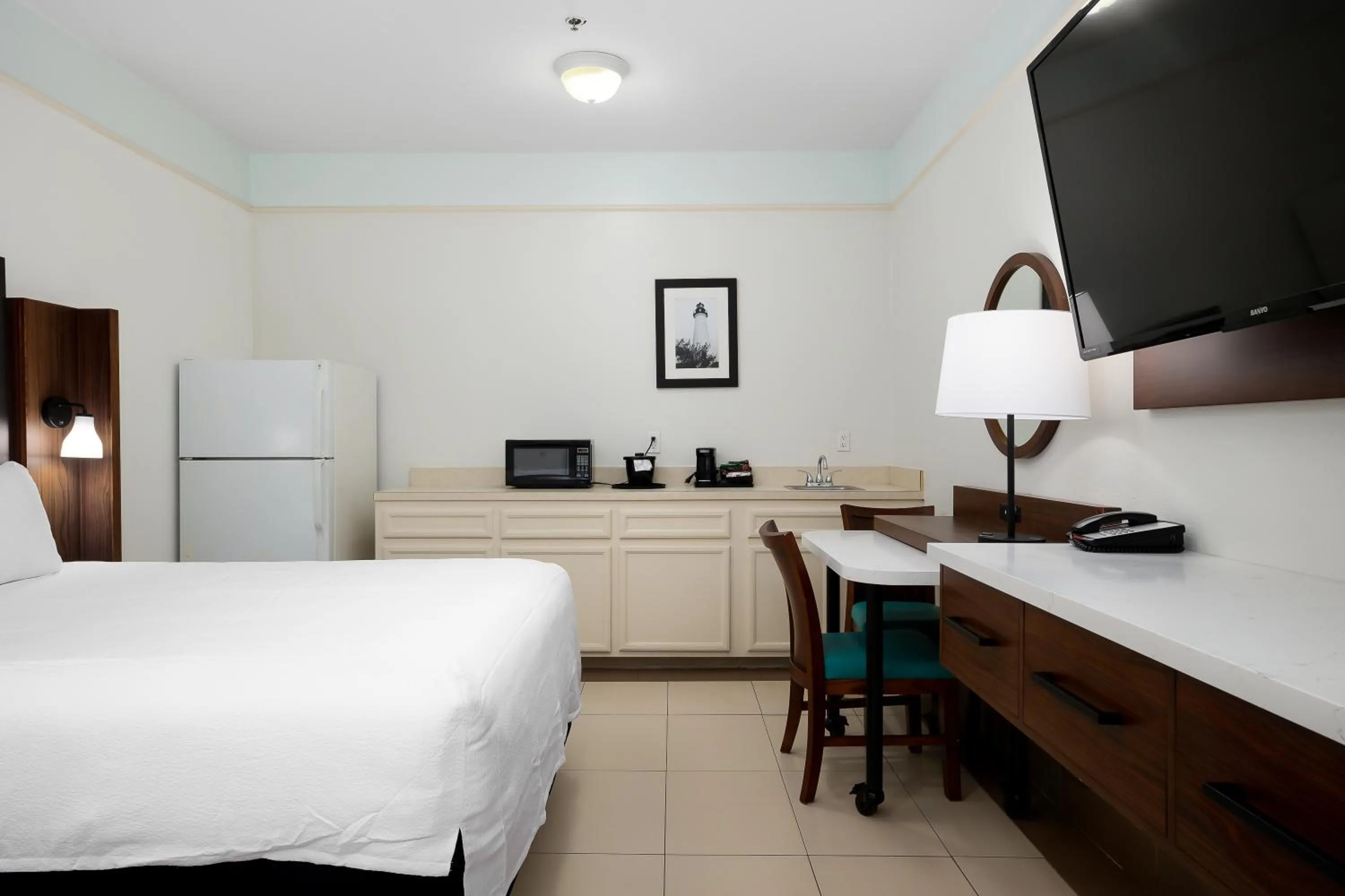 Coffee/tea facilities, Bed in Sand Rose Beach Resort