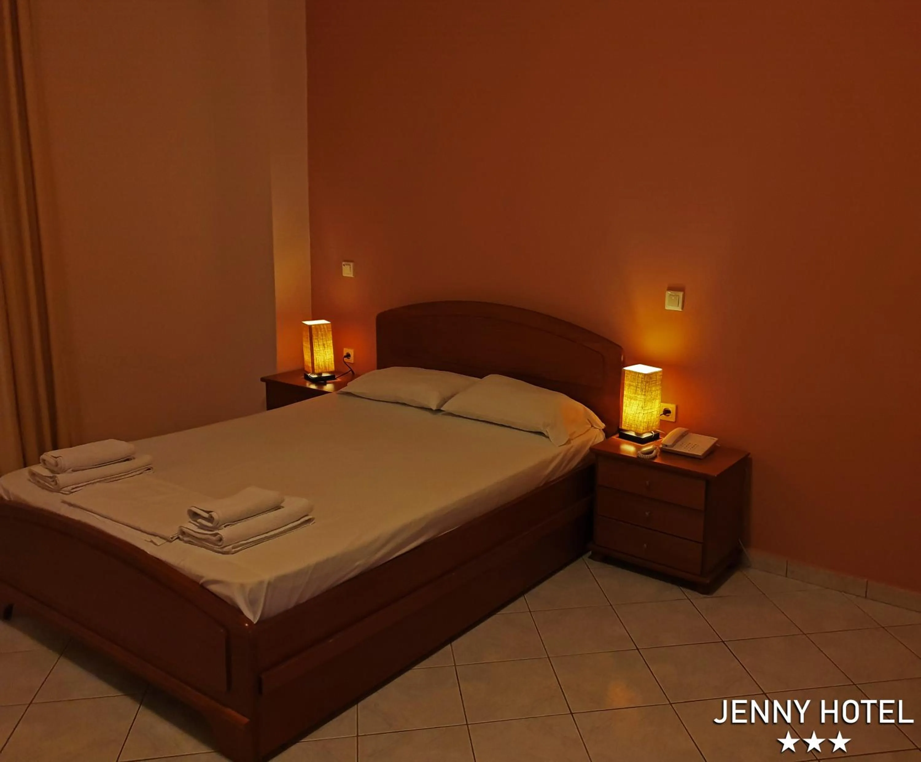 Bed in Jenny Hotel