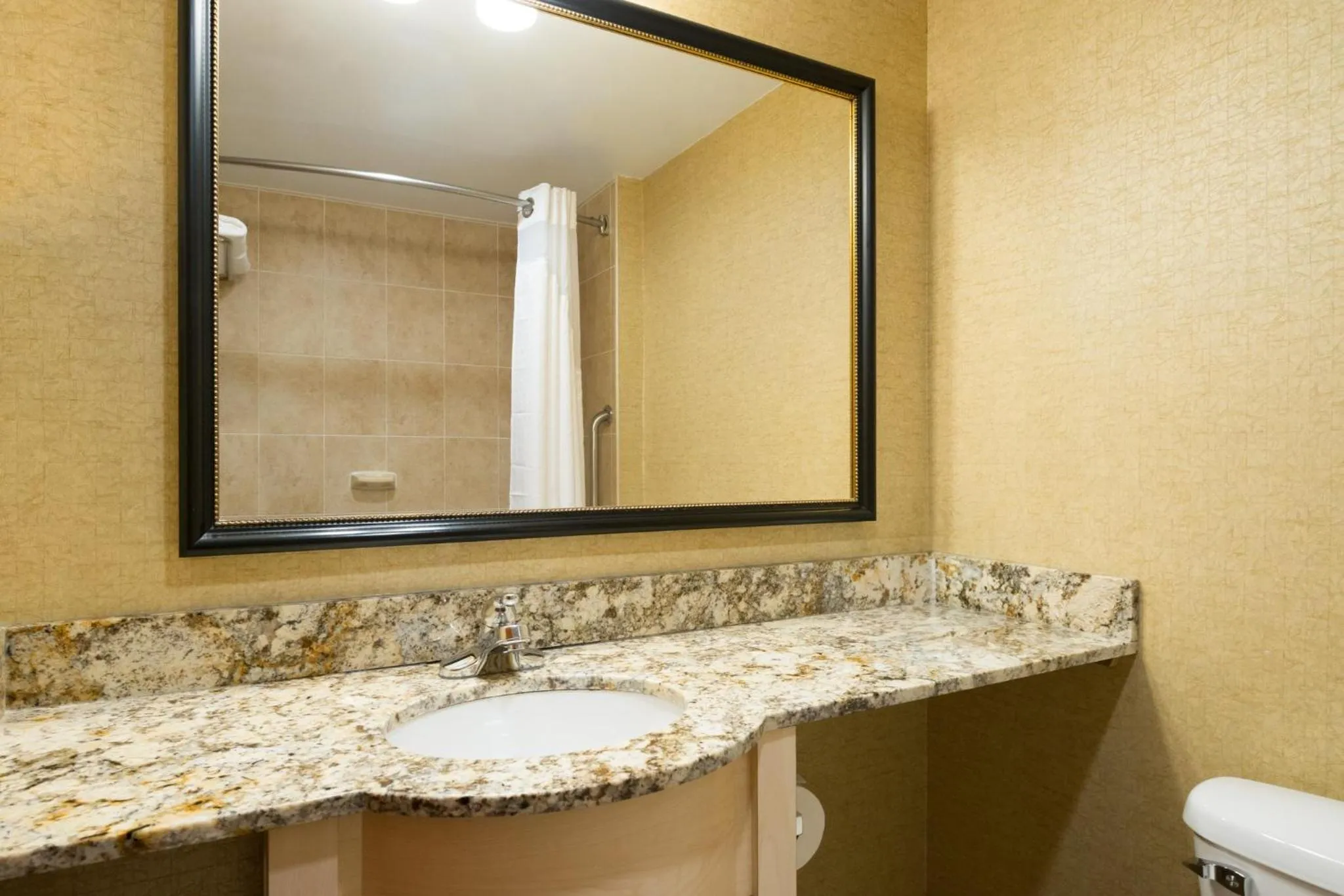 Bathroom in Holiday Inn Express - Wall Street by IHG