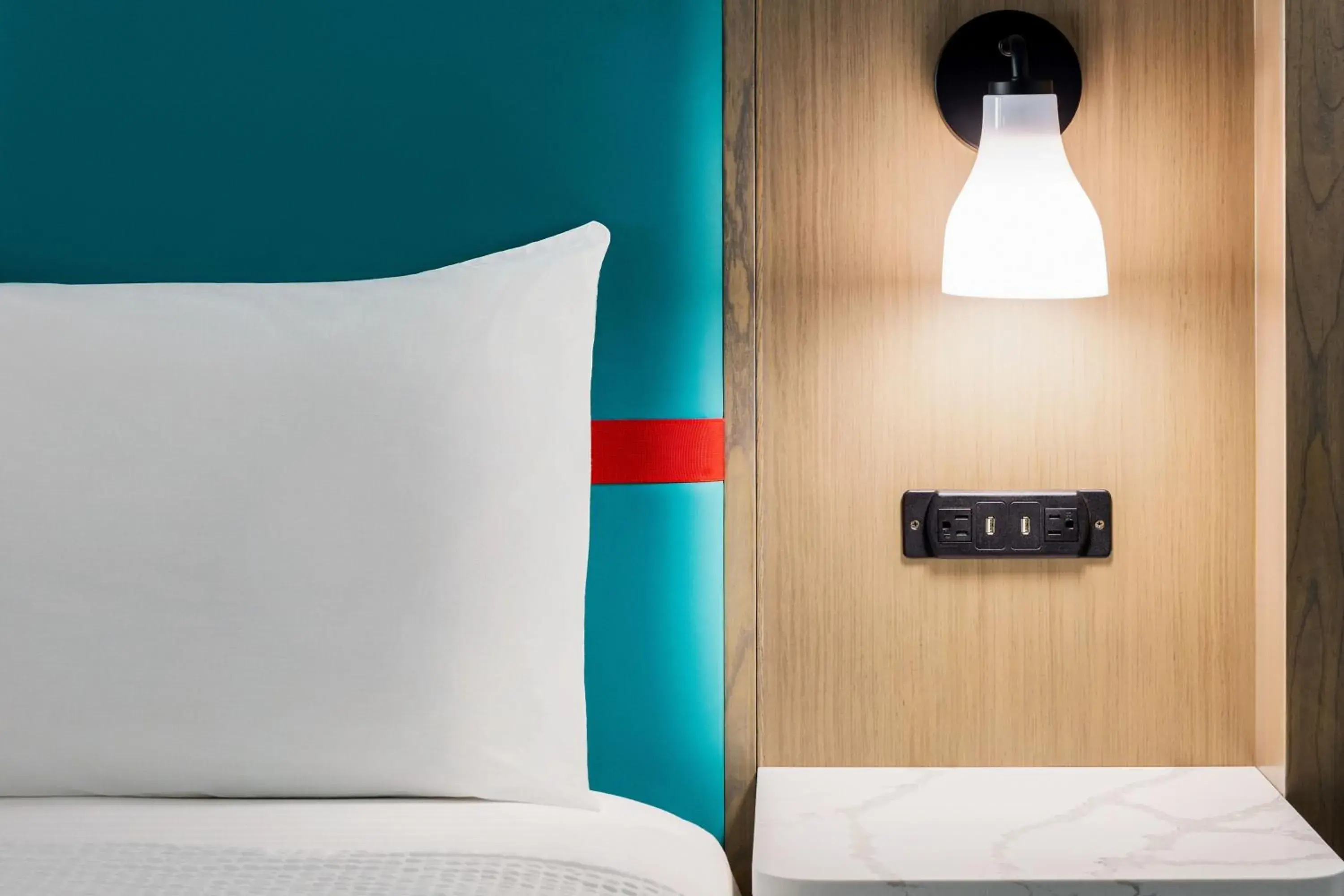 Shopping Area, Bed in La Copa Inn Beach Hotel Shopping Area, Bed in La Copa Inn Beach Hotel