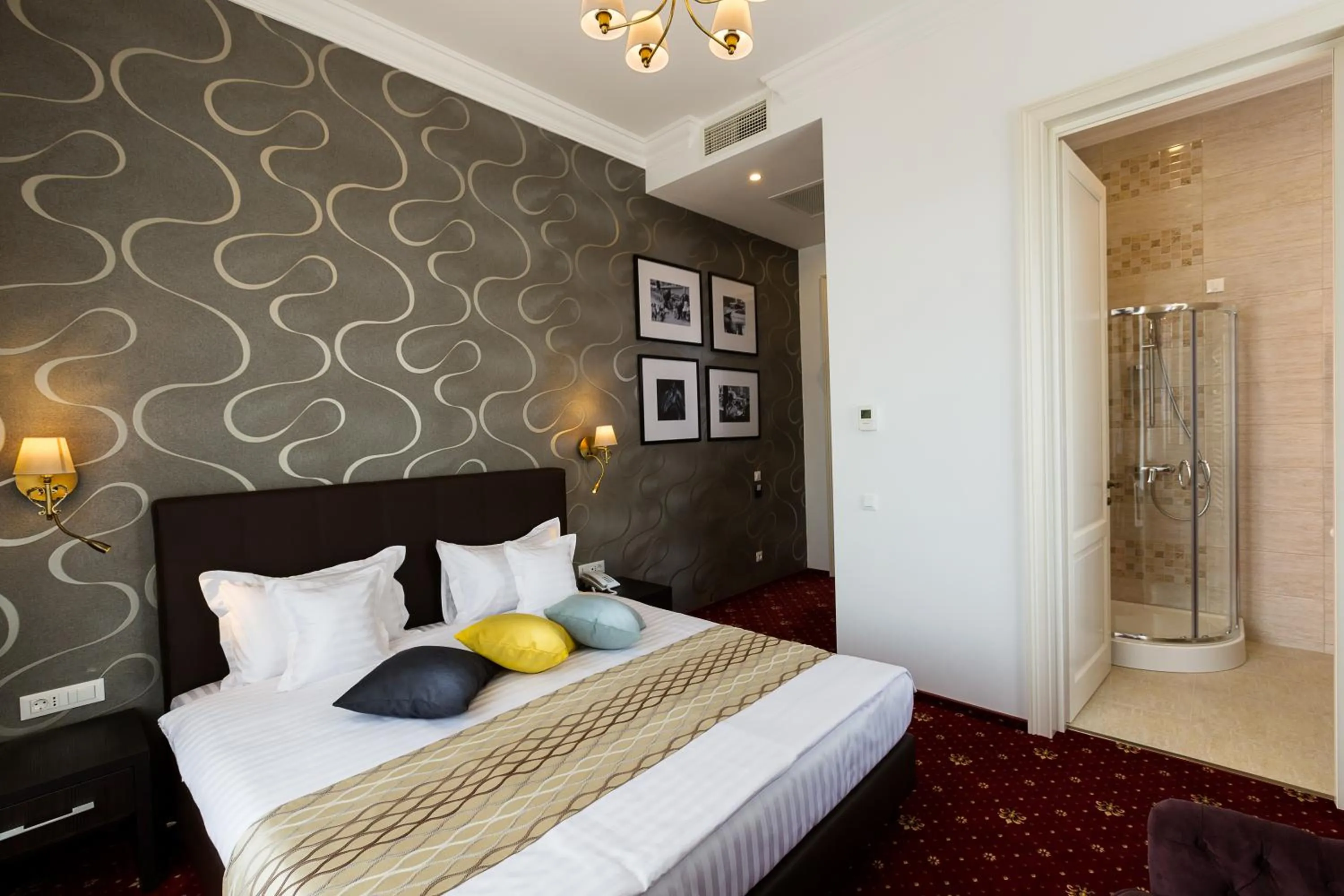 Photo of the whole room, Bed in Hotel Saint Germain