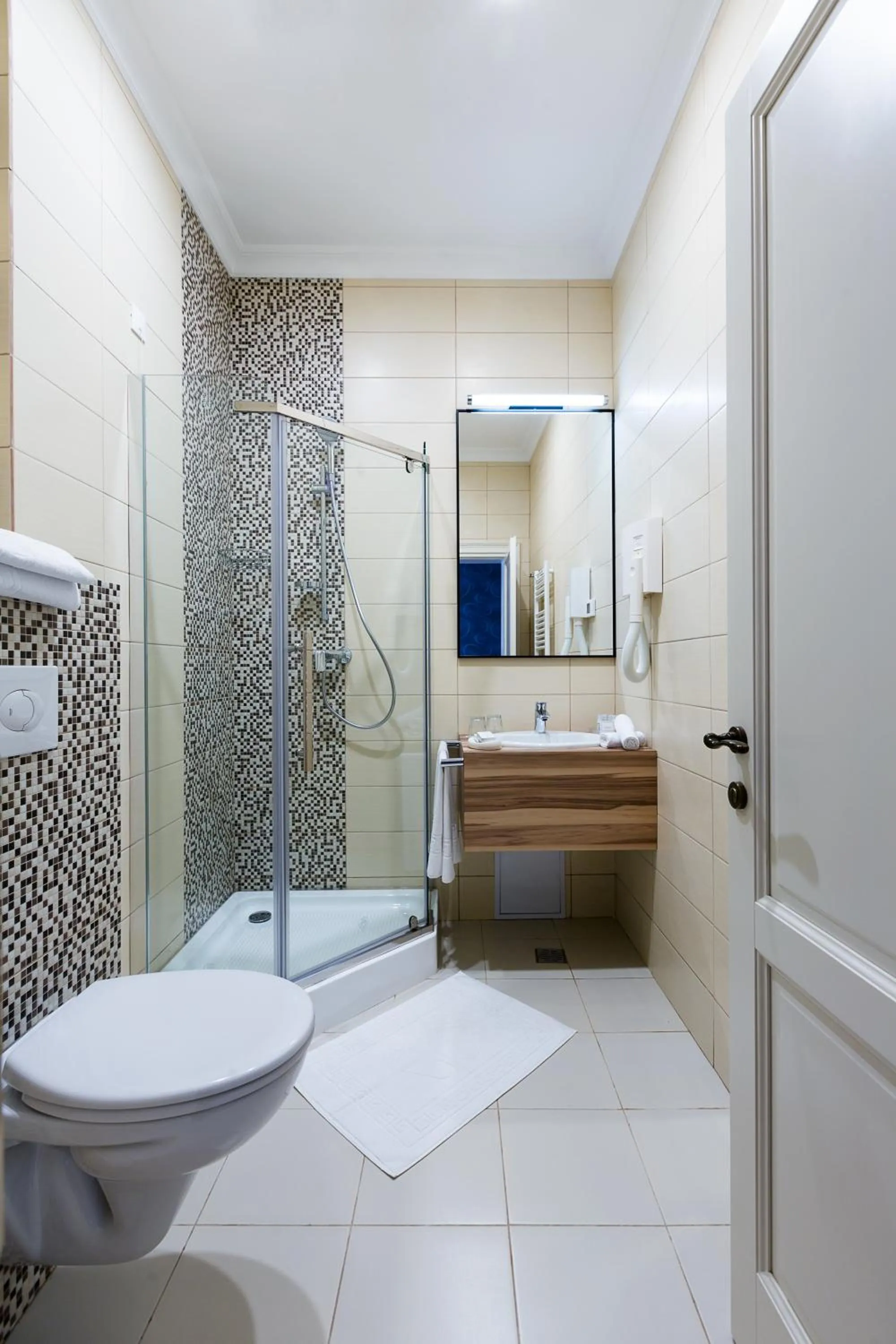 Bathroom in Hotel Saint Germain