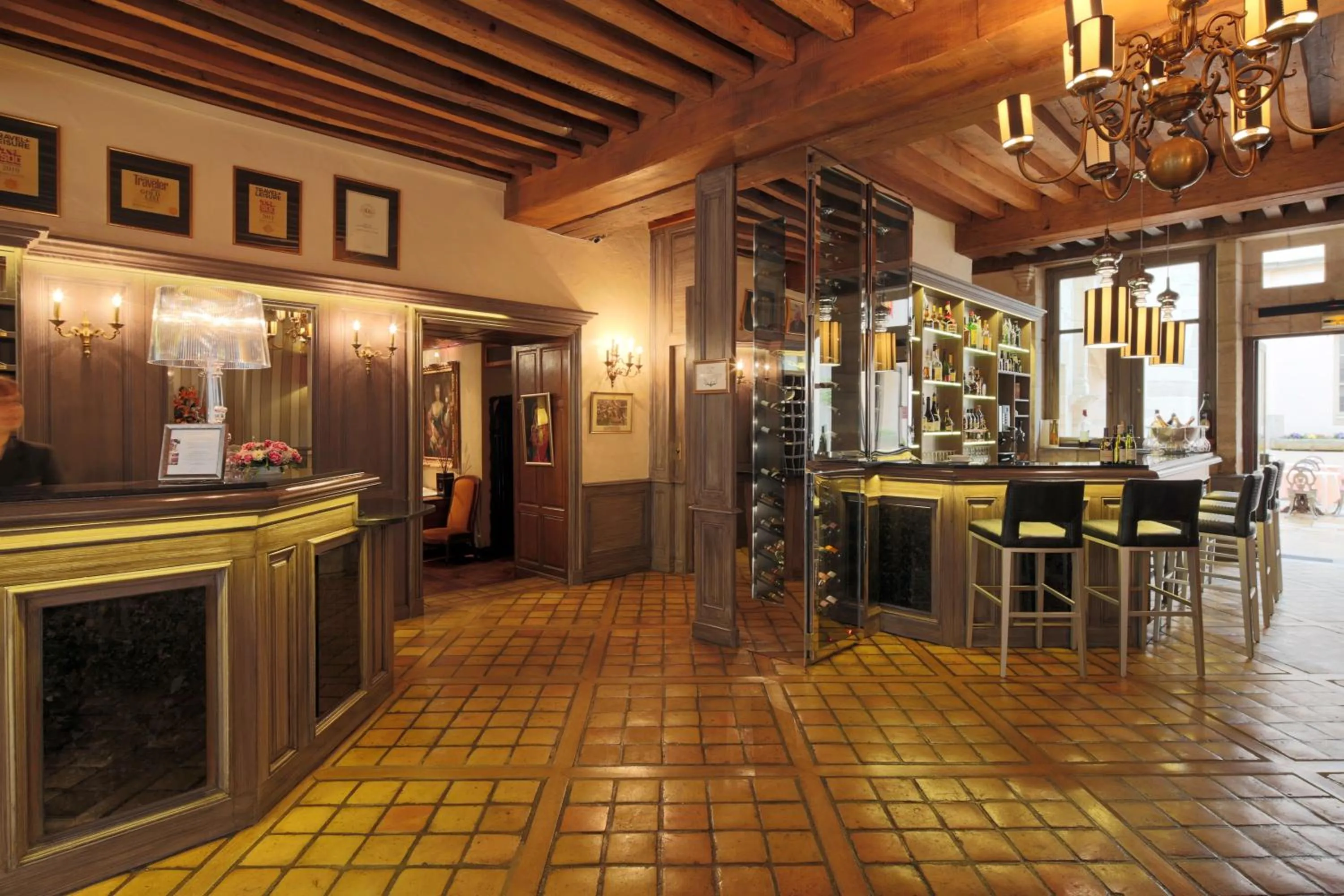 Lobby or reception in Hôtel Le Cep & Spa