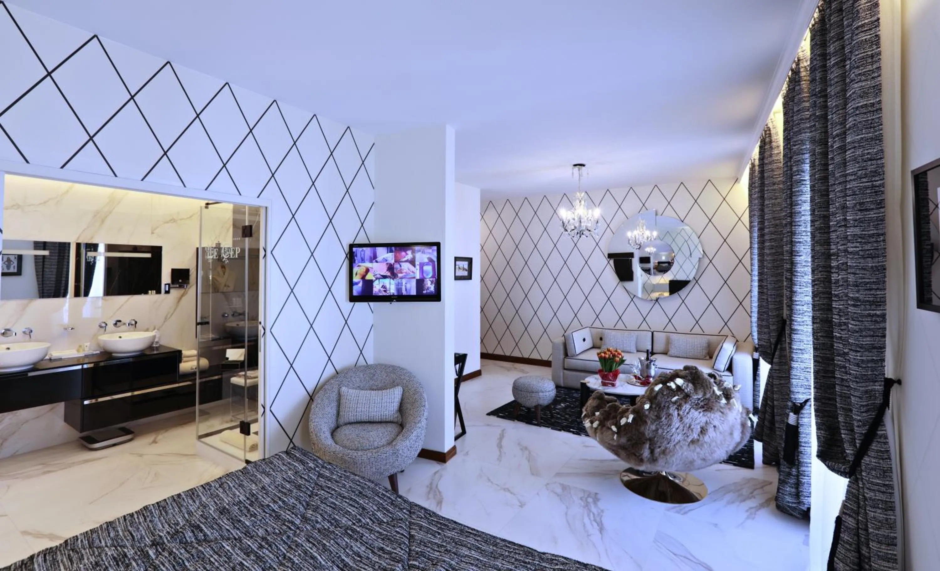 Photo of the whole room in Hôtel Le Cep & Spa