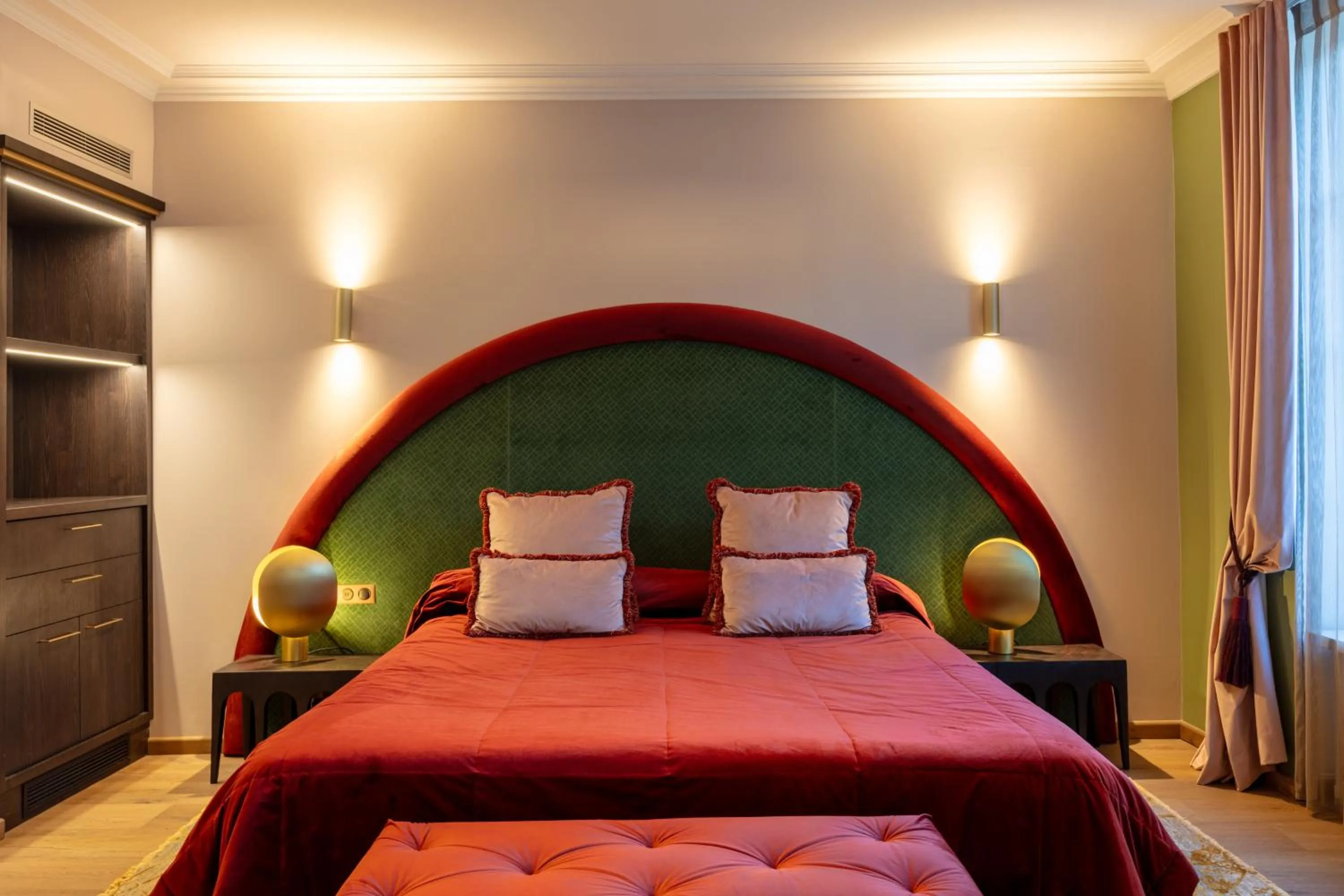 Bed in Hôtel Le Cep & Spa