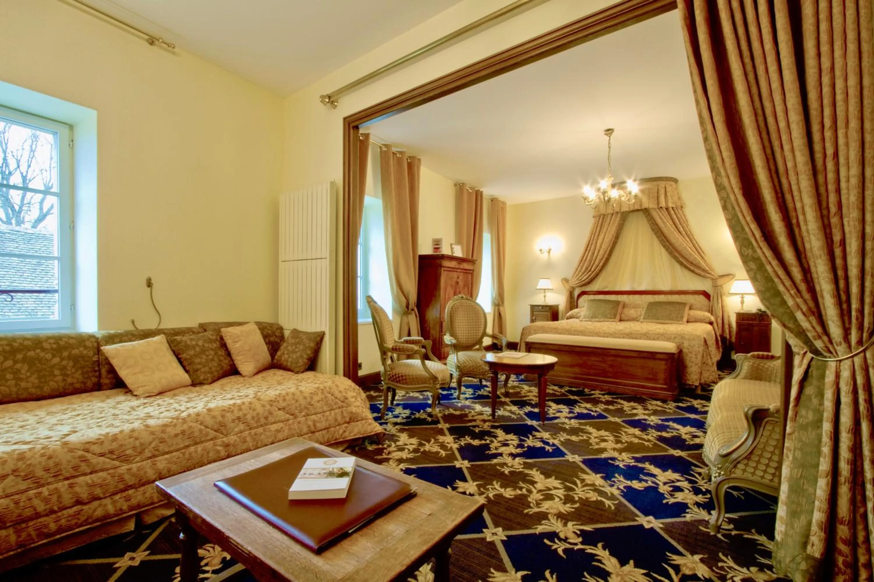 Photo of the whole room, Bed in Hôtel Le Cep & Spa