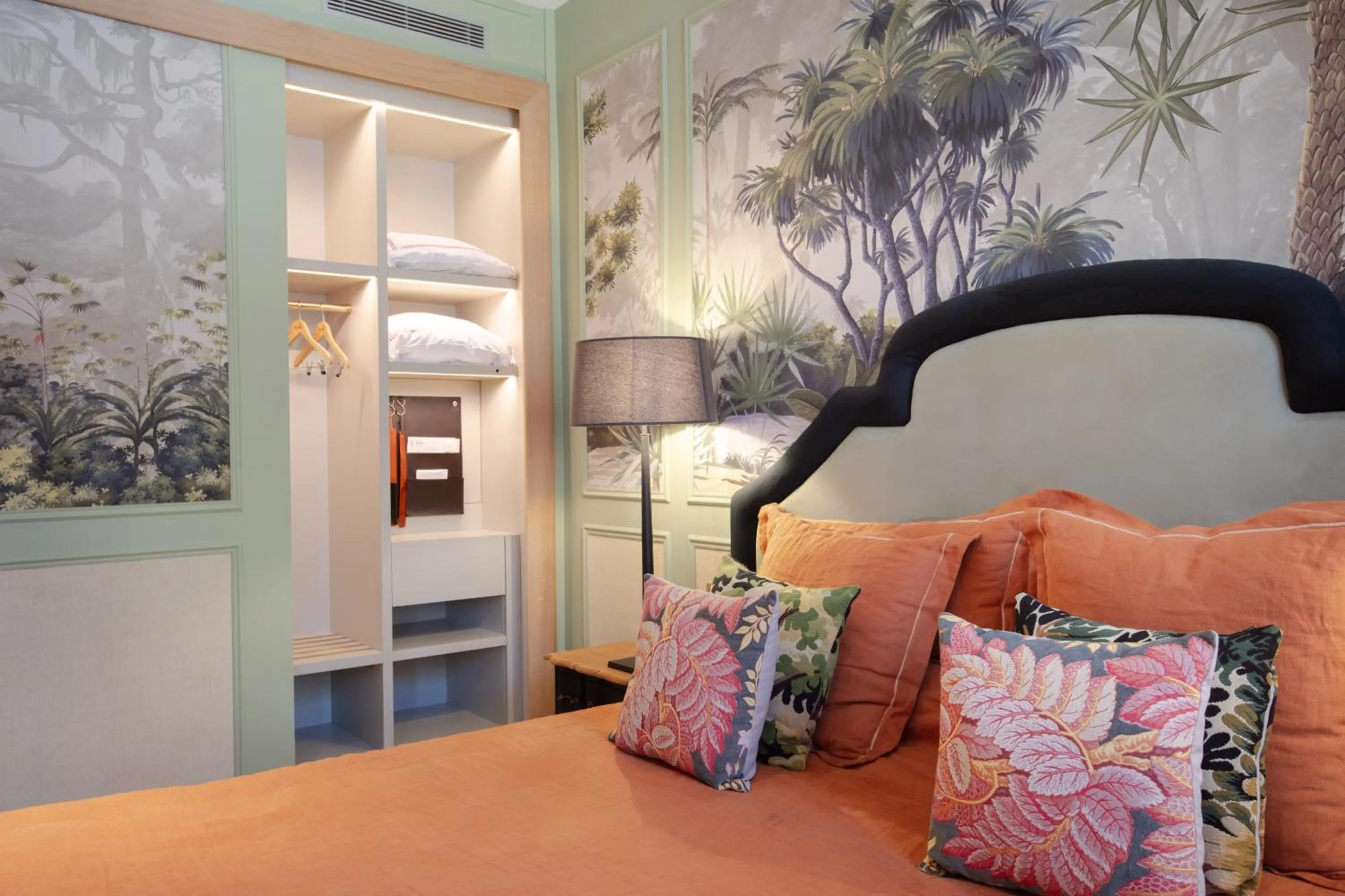 Bedroom, Bed in Hôtel Le Cep & Spa