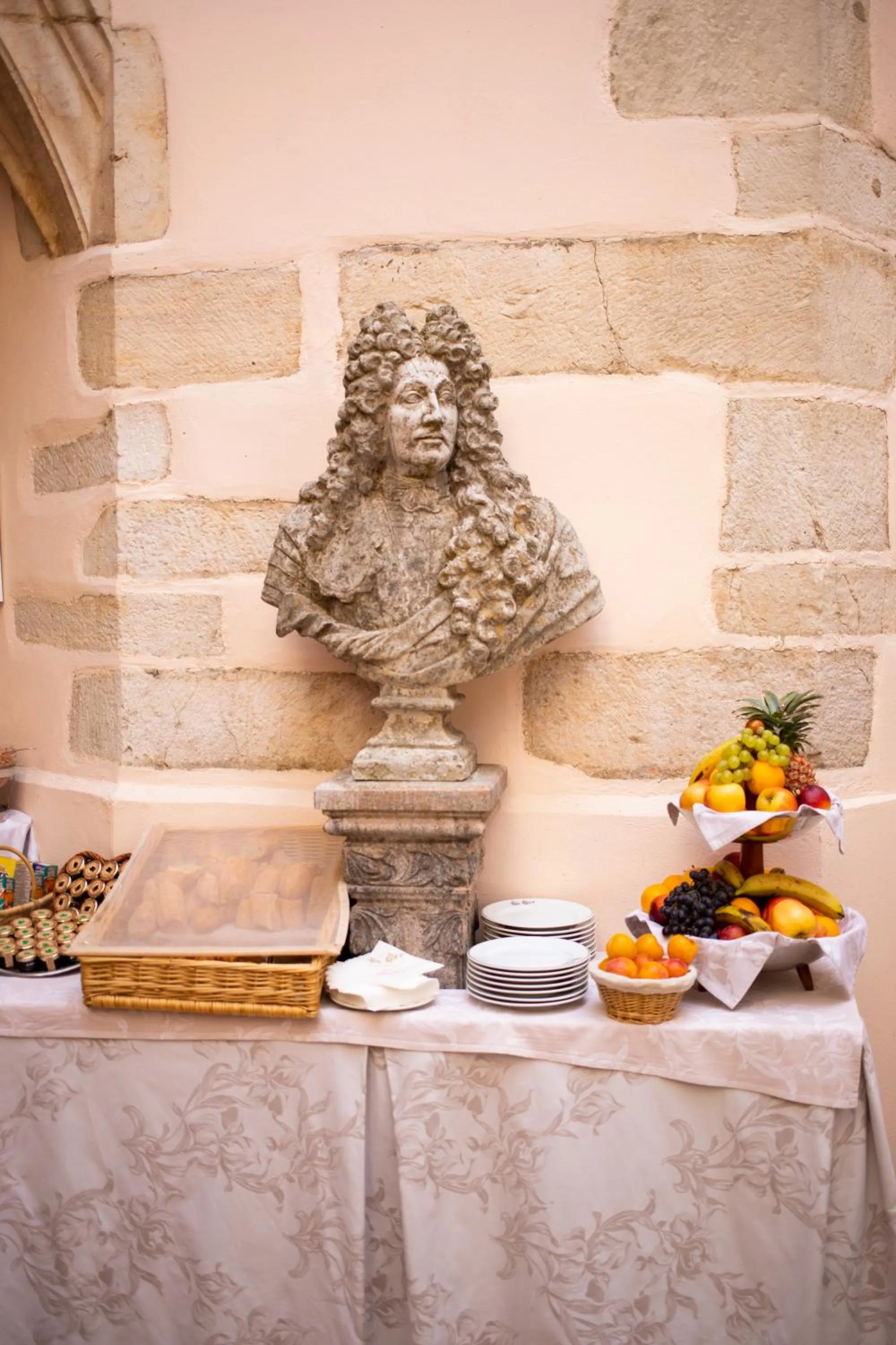 Buffet breakfast in Hôtel Le Cep & Spa