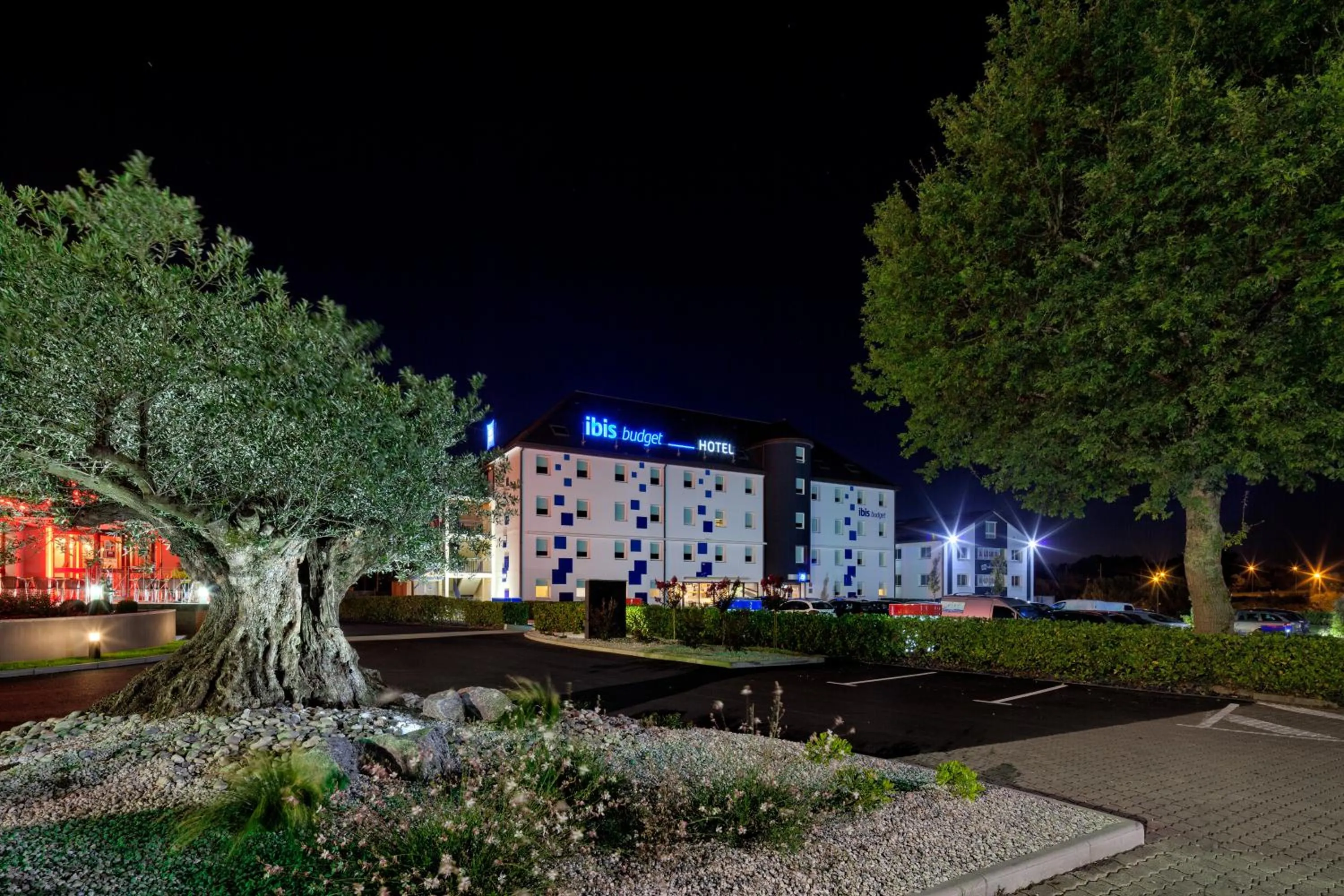 Facade/entrance in ibis budget La Roche Sur Yon Vendespace