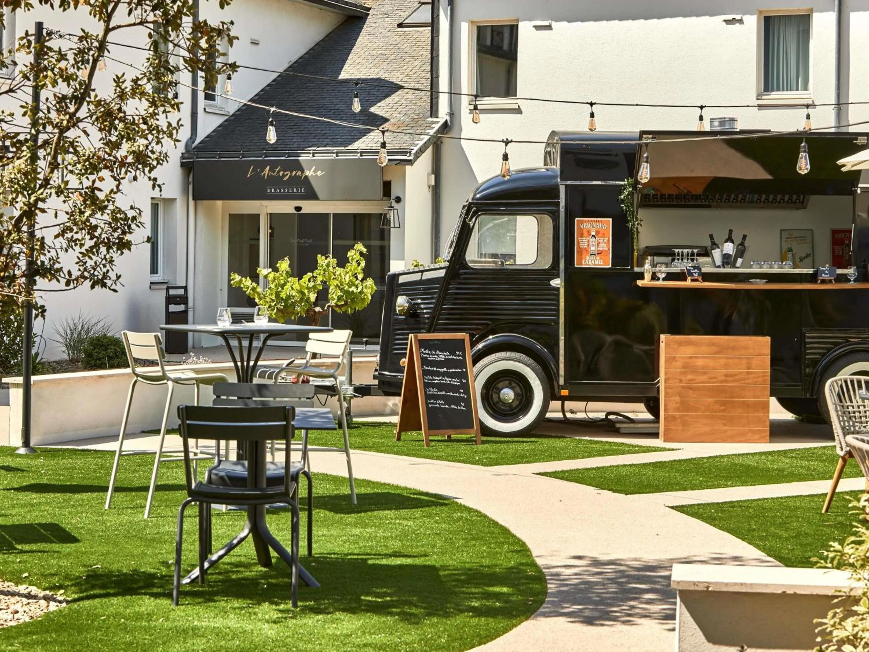 Pool view in ibis budget La Roche Sur Yon Vendespace