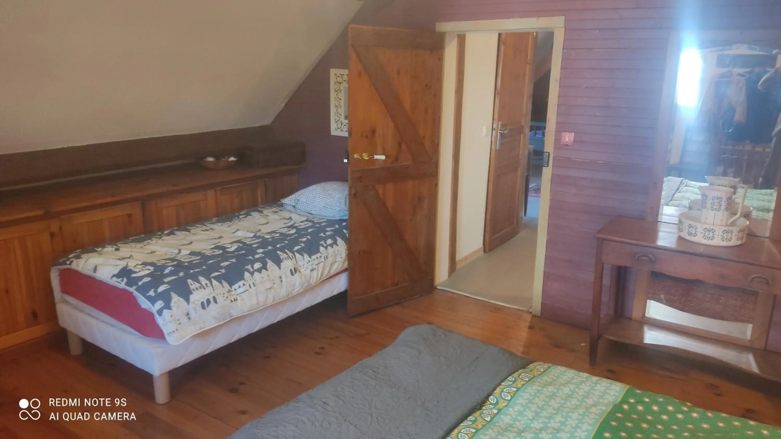 Bed in Chambres d'hôtes du chemin de la maison blanche